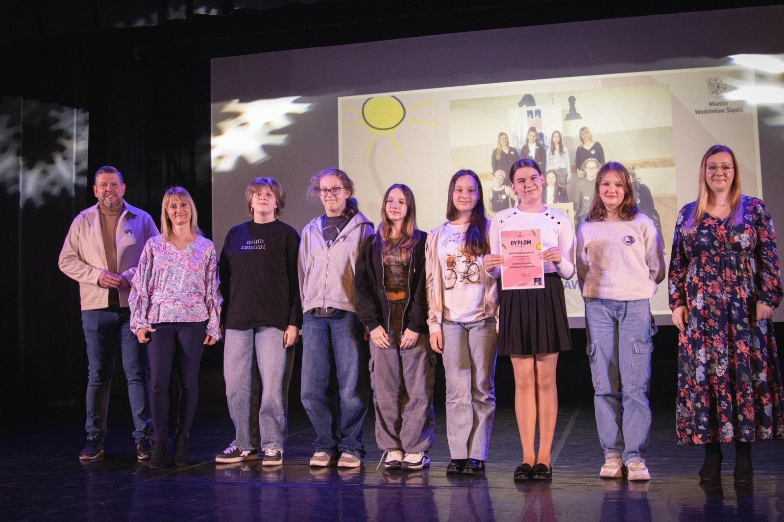 Zdjęcie w galerii na portalu naszwodzislaw.com: Kreatywność nie zna granic. Za nami IX Wodzisławski Festiwal Kreatywności [FOTO] wiadomości z regionu