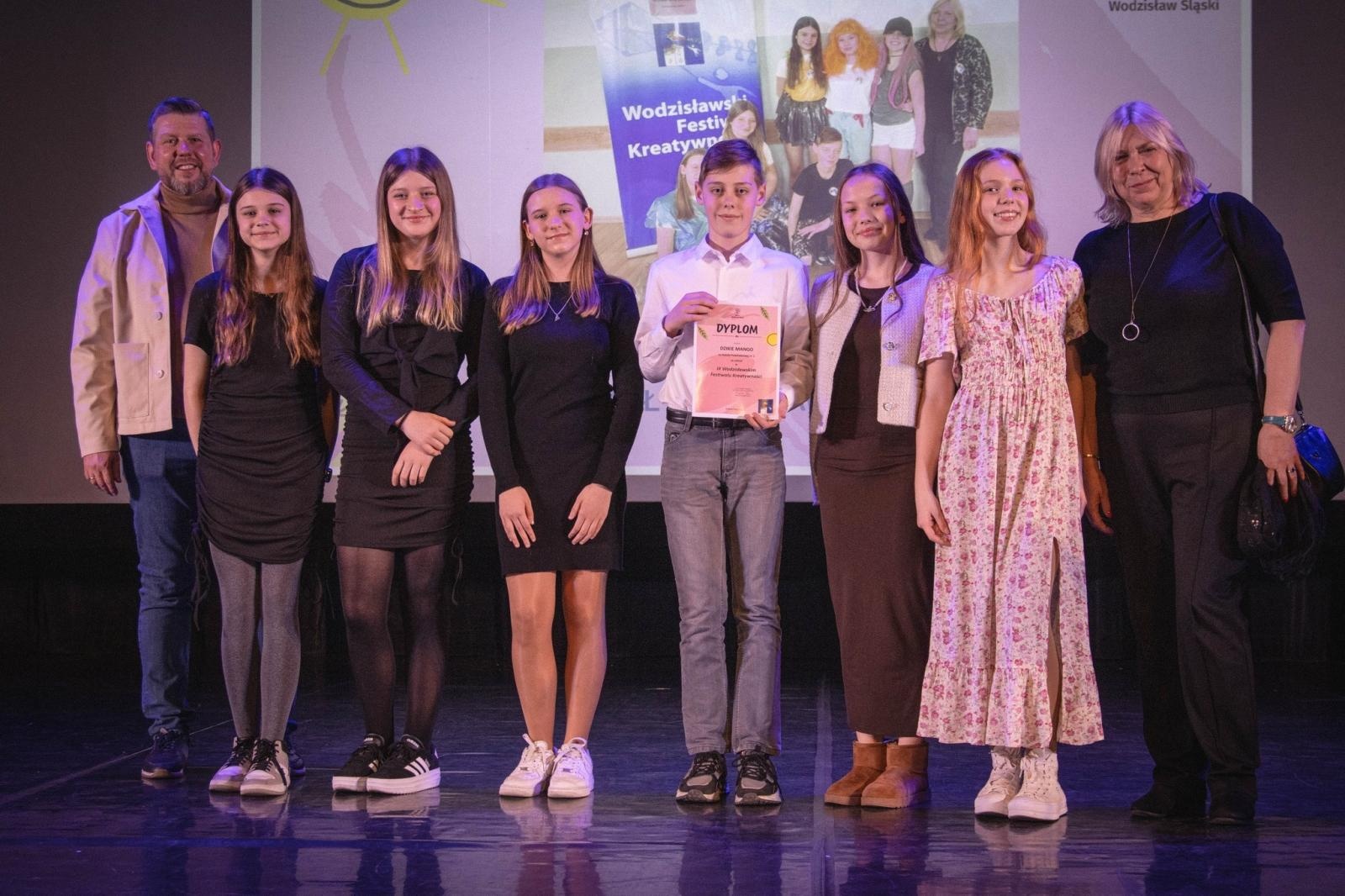 Zdjęcie w galerii na portalu naszwodzislaw.com: Kreatywność nie zna granic. Za nami IX Wodzisławski Festiwal Kreatywności [FOTO] wiadomości z regionu