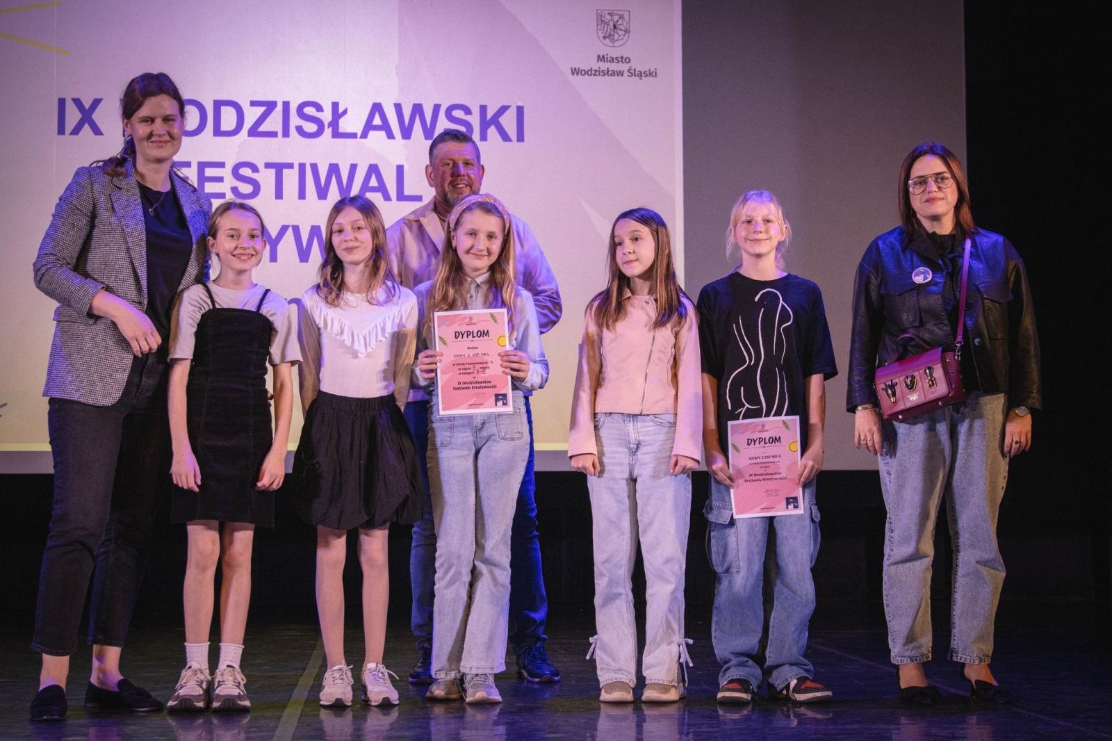 Zdjęcie w galerii na portalu naszwodzislaw.com: Kreatywność nie zna granic. Za nami IX Wodzisławski Festiwal Kreatywności [FOTO] wiadomości z regionu