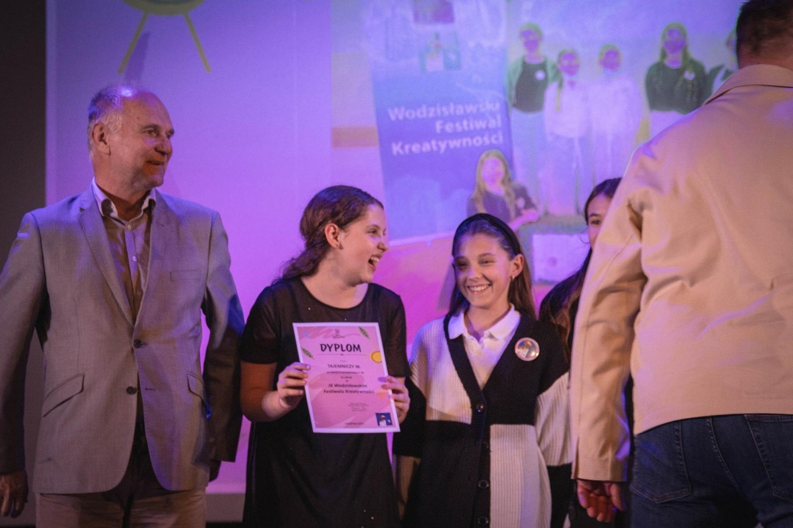 Zdjęcie w galerii na portalu naszwodzislaw.com: Kreatywność nie zna granic. Za nami IX Wodzisławski Festiwal Kreatywności [FOTO] wiadomości z regionu