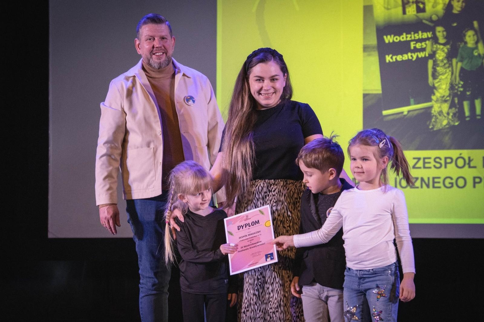 Zdjęcie w galerii na portalu naszwodzislaw.com: Kreatywność nie zna granic. Za nami IX Wodzisławski Festiwal Kreatywności [FOTO] wiadomości z regionu