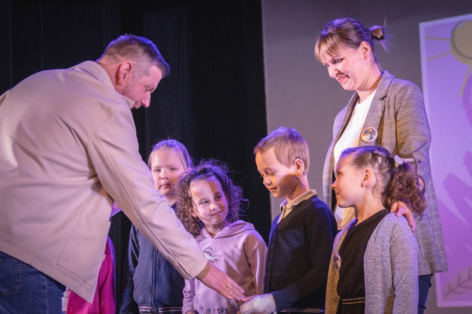 Zdjęcie w galerii na portalu naszwodzislaw.com: Kreatywność nie zna granic. Za nami IX Wodzisławski Festiwal Kreatywności [FOTO] wiadomości z regionu