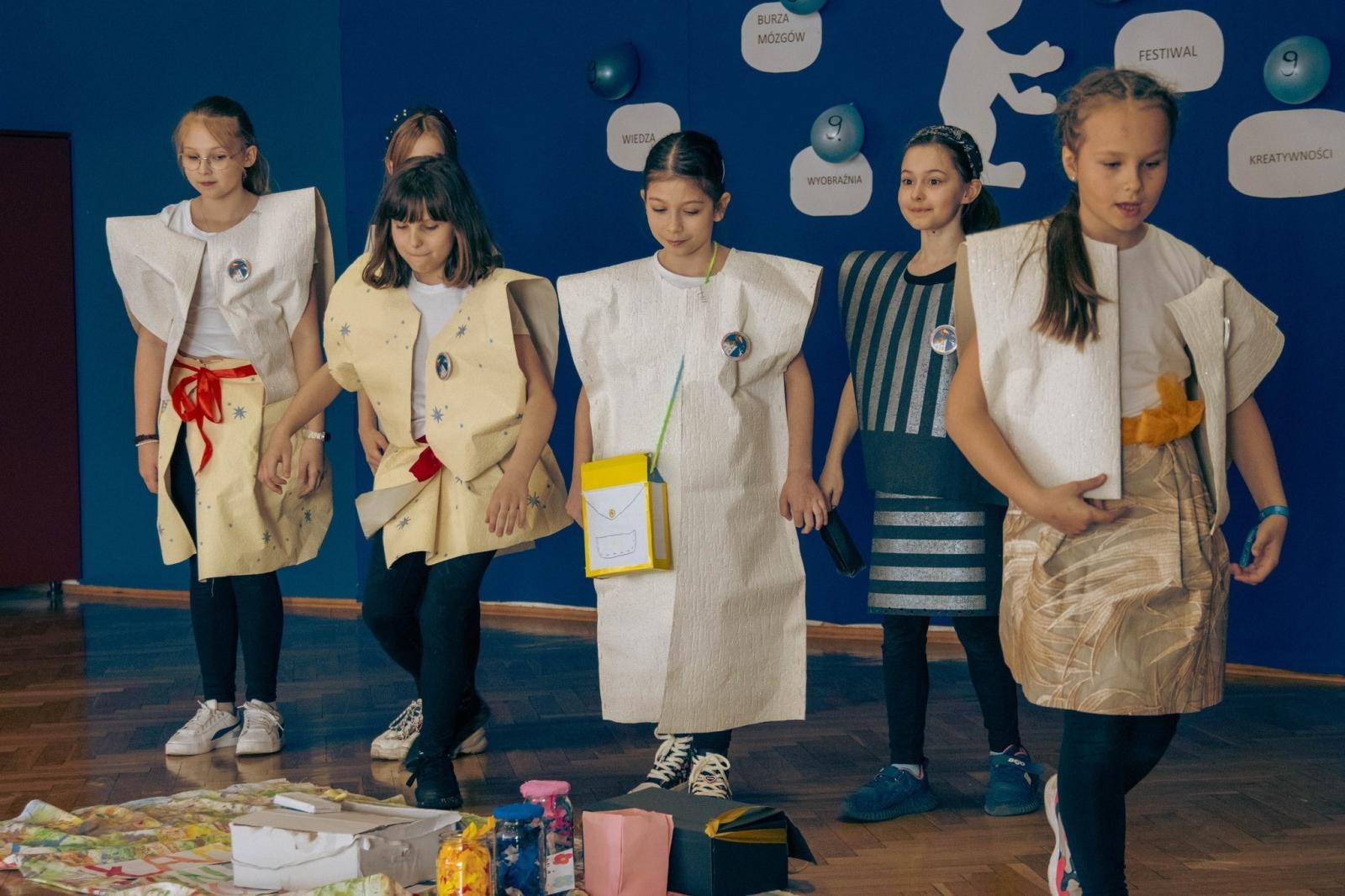 Zdjęcie w galerii na portalu naszwodzislaw.com: Kreatywność nie zna granic. Za nami IX Wodzisławski Festiwal Kreatywności [FOTO] wiadomości z regionu