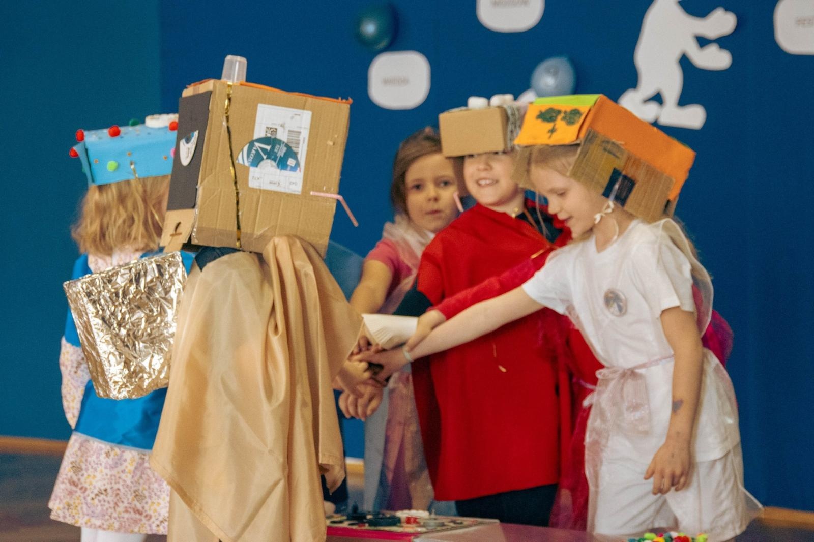 Zdjęcie w galerii na portalu naszwodzislaw.com: Kreatywność nie zna granic. Za nami IX Wodzisławski Festiwal Kreatywności [FOTO] wiadomości z regionu