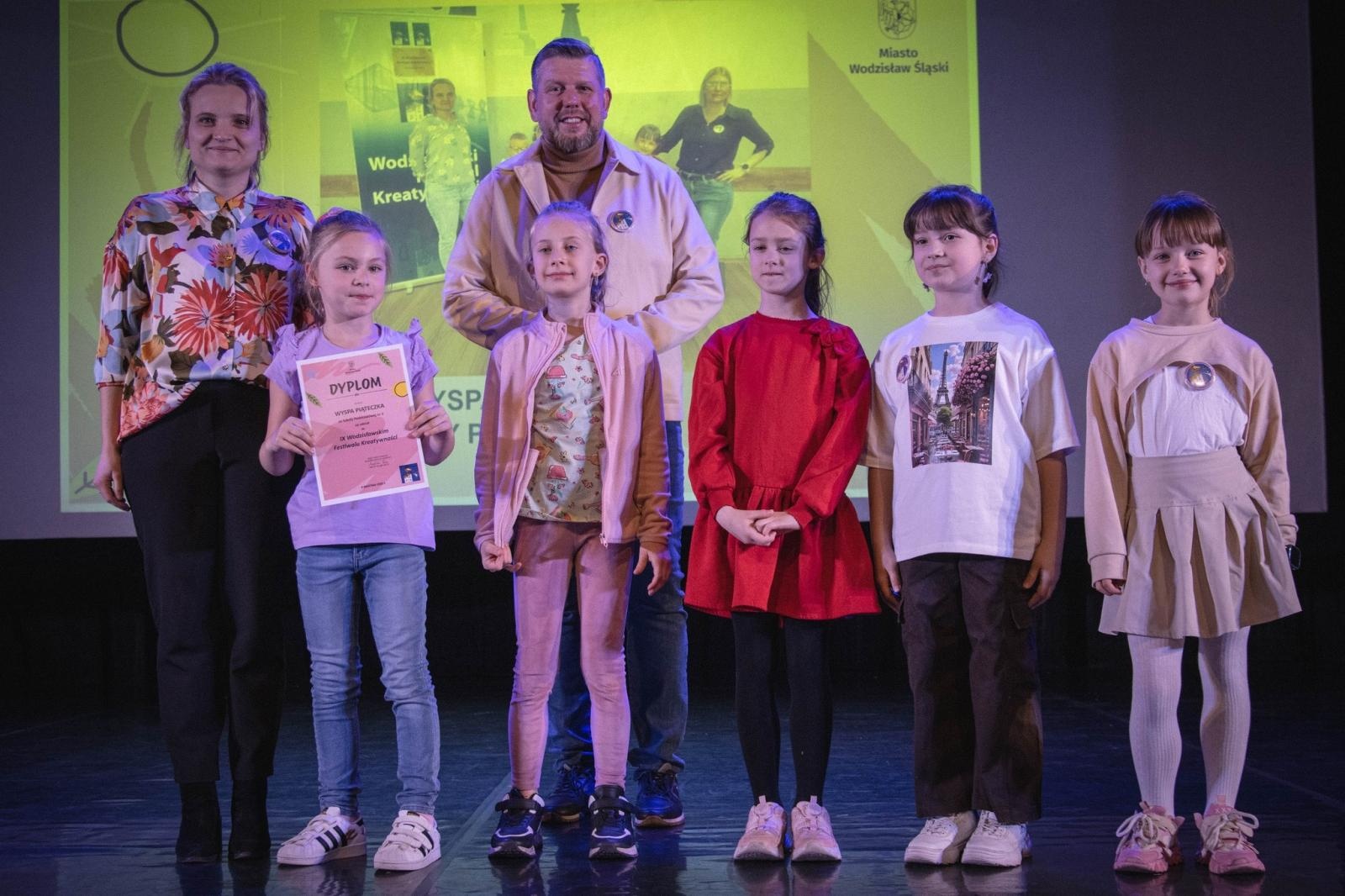 Zdjęcie w galerii na portalu naszwodzislaw.com: Kreatywność nie zna granic. Za nami IX Wodzisławski Festiwal Kreatywności [FOTO] wiadomości z regionu