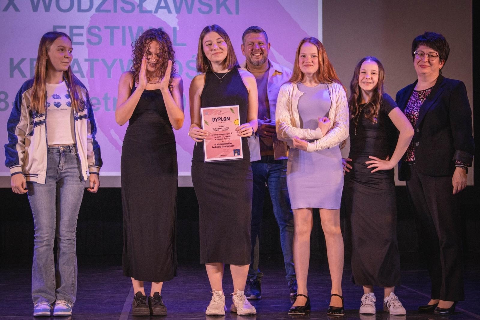 Zdjęcie w galerii na portalu naszwodzislaw.com: Kreatywność nie zna granic. Za nami IX Wodzisławski Festiwal Kreatywności [FOTO] wiadomości z regionu