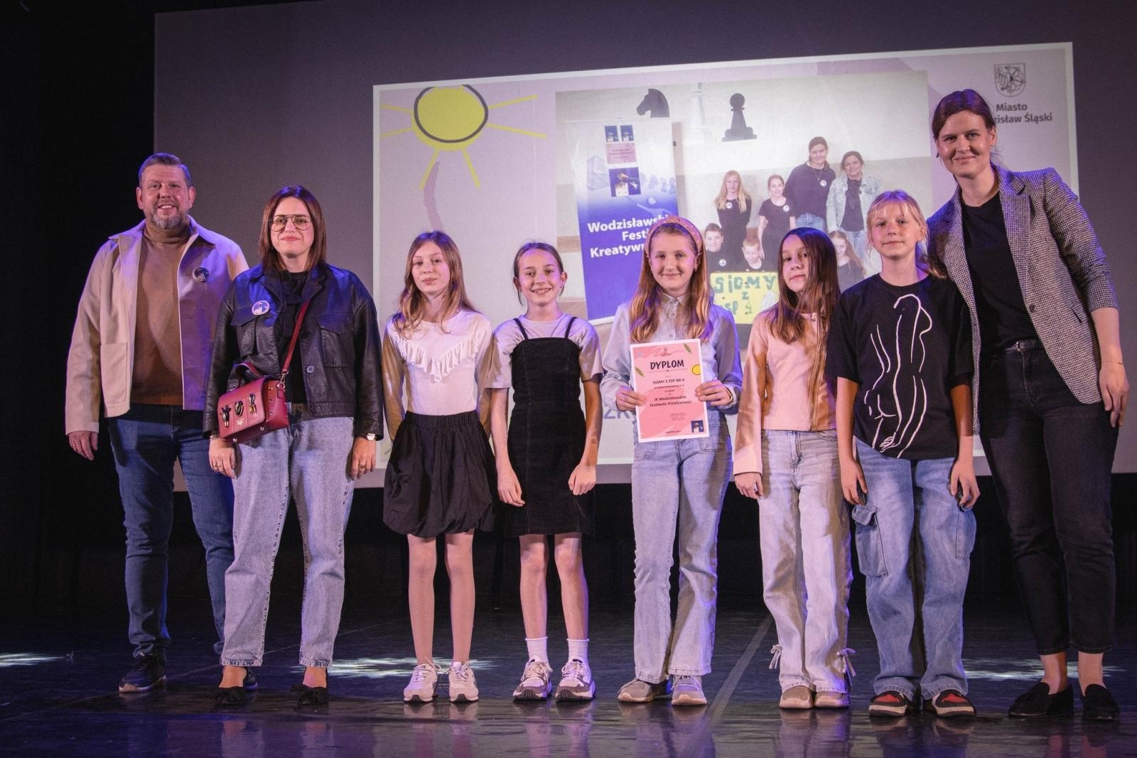 Zdjęcie w galerii na portalu naszwodzislaw.com: Kreatywność nie zna granic. Za nami IX Wodzisławski Festiwal Kreatywności [FOTO] wiadomości z regionu