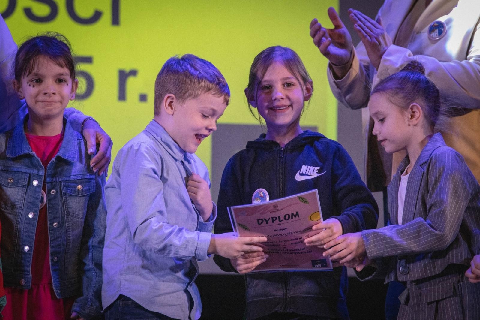 Zdjęcie w galerii na portalu naszwodzislaw.com: Kreatywność nie zna granic. Za nami IX Wodzisławski Festiwal Kreatywności [FOTO] wiadomości z regionu