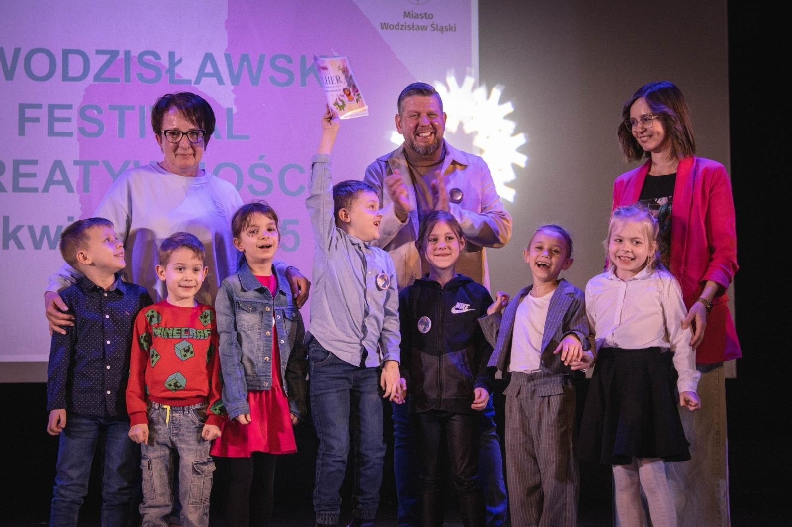 Zdjęcie w galerii na portalu naszwodzislaw.com: Kreatywność nie zna granic. Za nami IX Wodzisławski Festiwal Kreatywności [FOTO] wiadomości z regionu