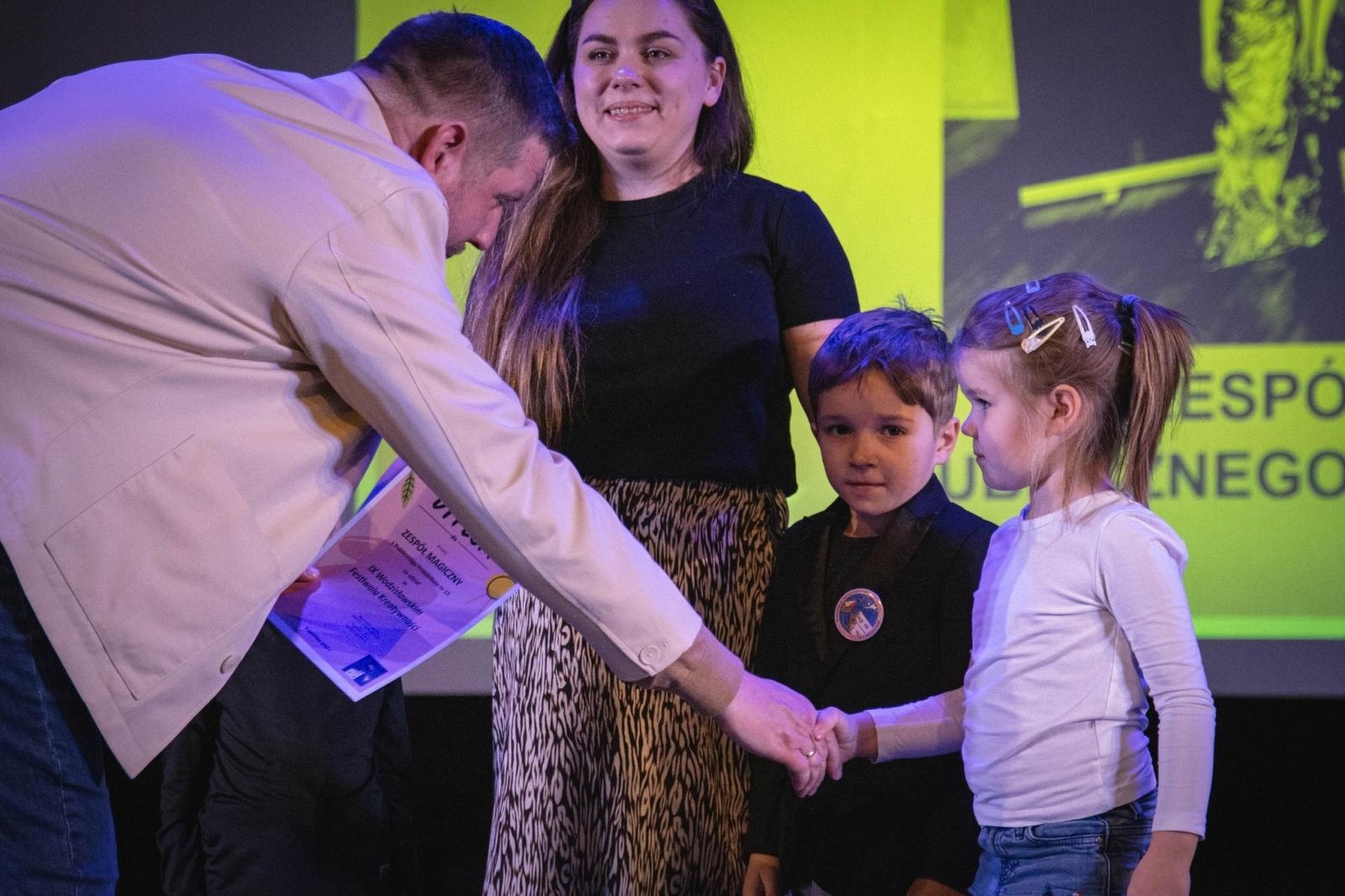 Zdjęcie w galerii na portalu naszwodzislaw.com: Kreatywność nie zna granic. Za nami IX Wodzisławski Festiwal Kreatywności [FOTO] wiadomości z regionu