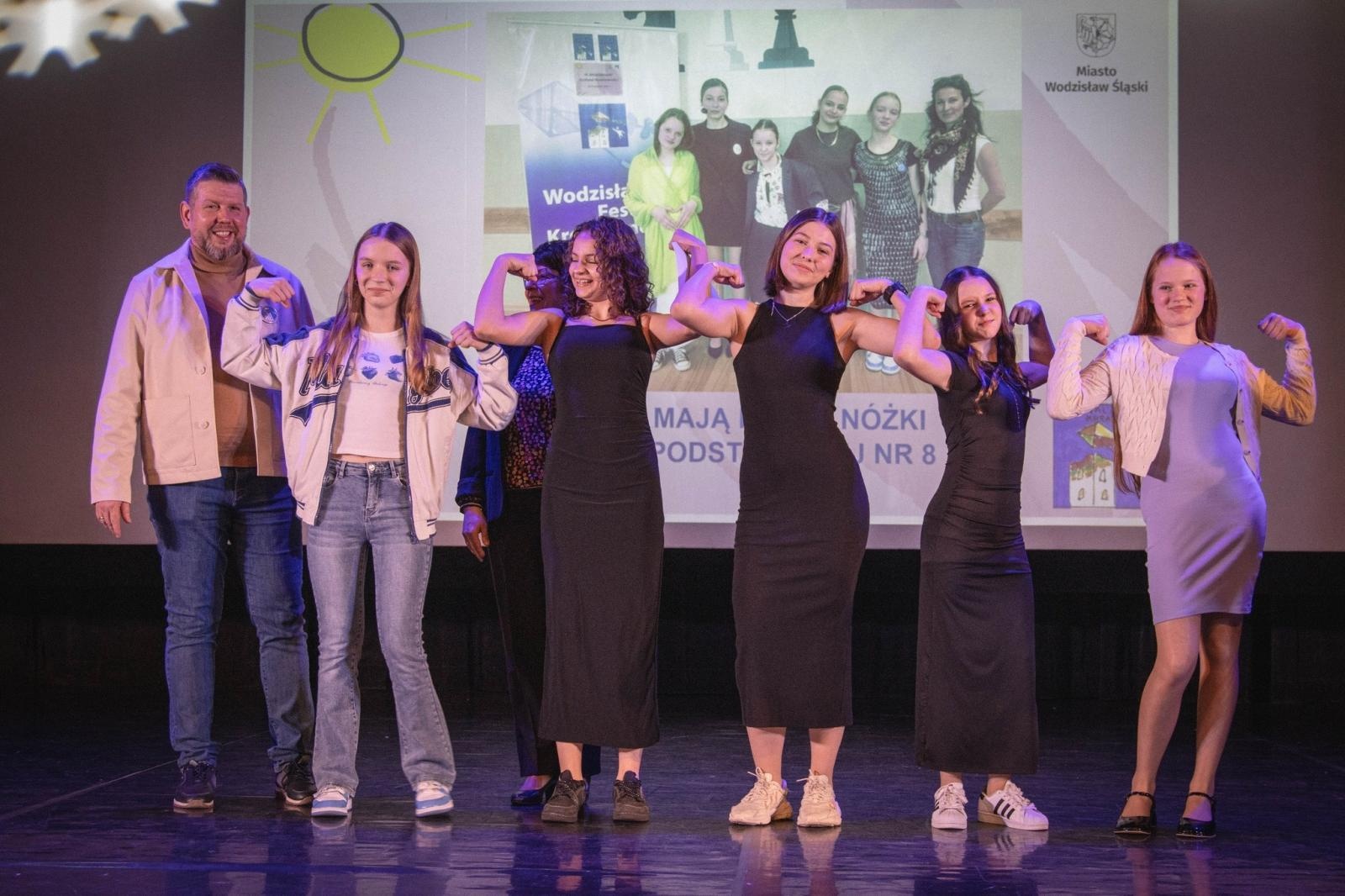 Zdjęcie w galerii na portalu naszwodzislaw.com: Kreatywność nie zna granic. Za nami IX Wodzisławski Festiwal Kreatywności [FOTO] wiadomości z regionu