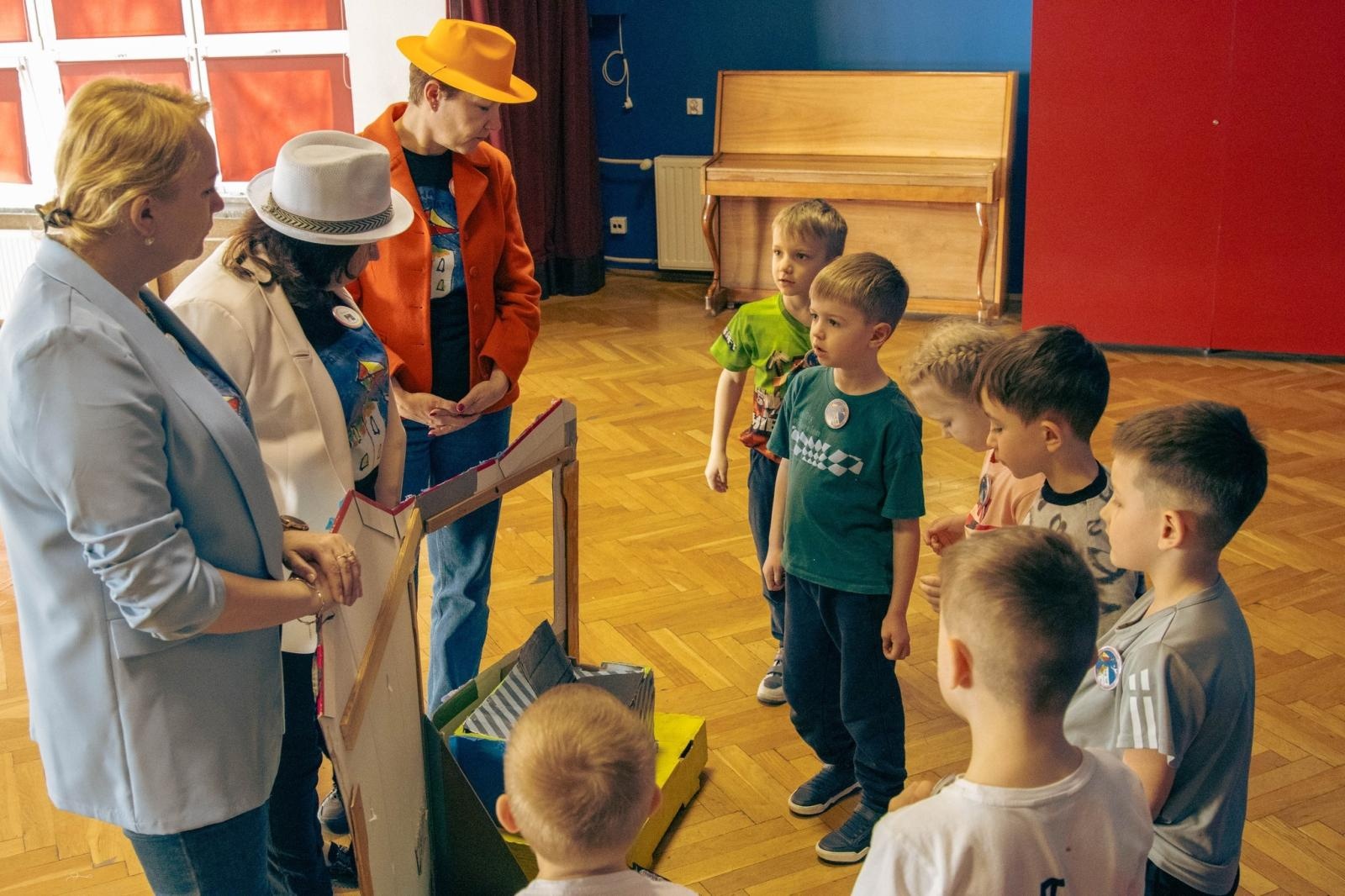 Zdjęcie w galerii na portalu naszwodzislaw.com: Kreatywność nie zna granic. Za nami IX Wodzisławski Festiwal Kreatywności [FOTO] wiadomości z regionu