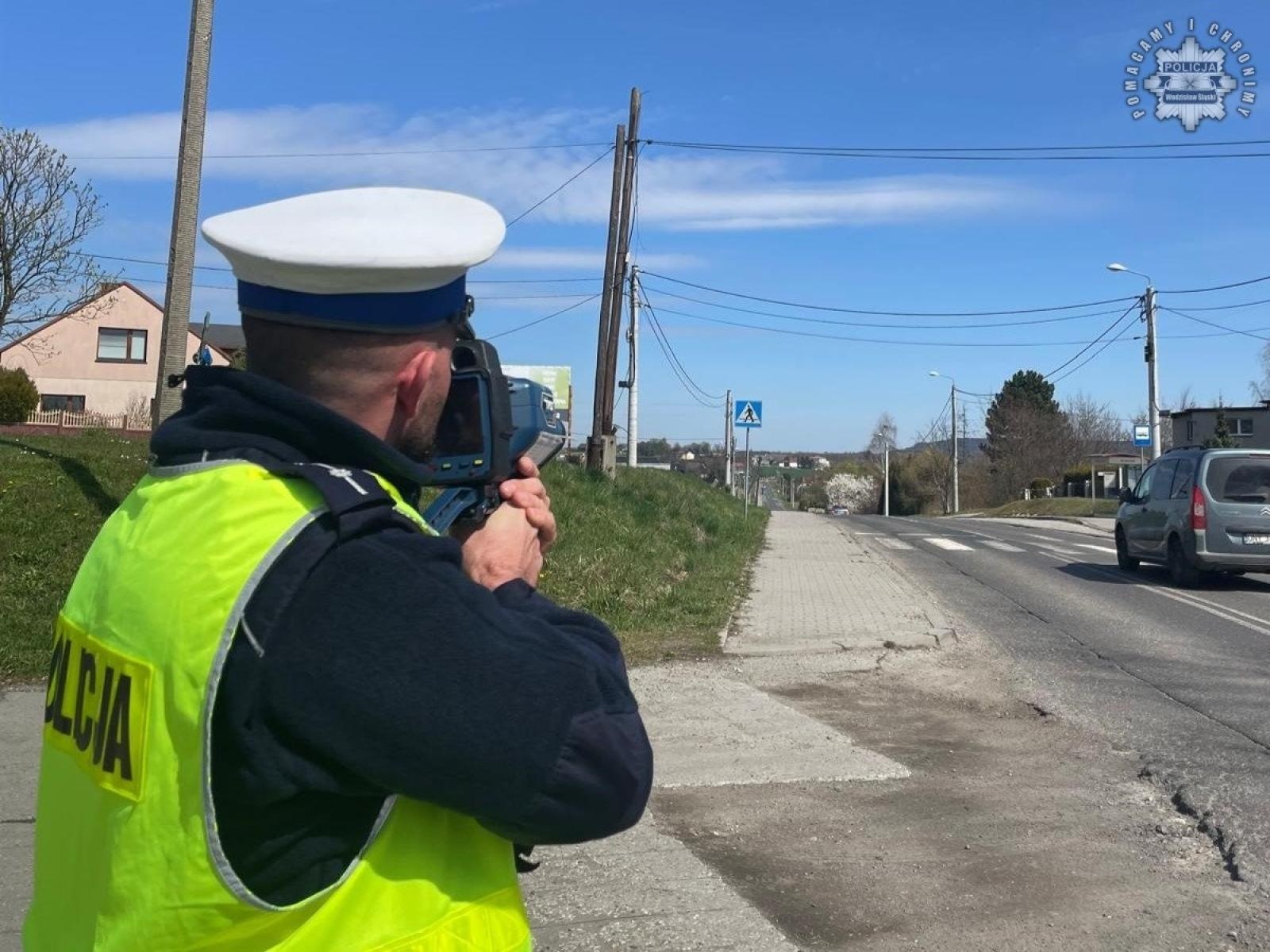 Zdjęcie w galerii na portalu naszwodzislaw.com: Działania Prędkość. 107 kierowców ze zbyt ciężką nogą wiadomości z regionu