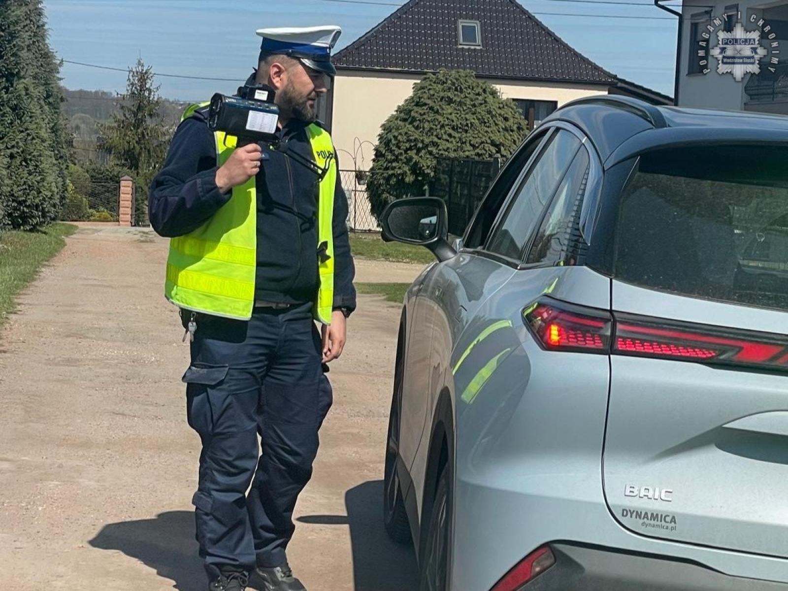 Zdjęcie w galerii na portalu naszwodzislaw.com: Działania Prędkość. 107 kierowców ze zbyt ciężką nogą wiadomości z regionu