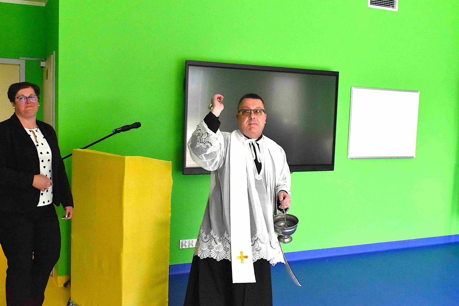 Zdjęcie w galerii na portalu naszwodzislaw.com: Nowy start, nowe przedszkole – Łaziska witają maluchy! wiadomości z regionu