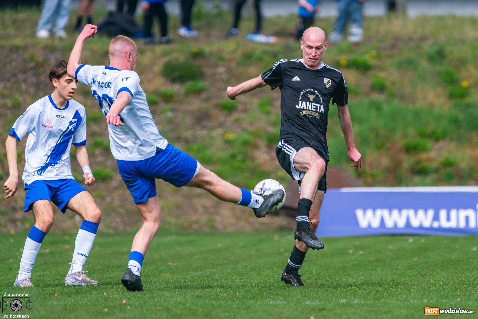 Zdjęcie w galerii na portalu naszwodzislaw.com: Silesia Lubomia nie zwalnia tempa! Emocjonujące derby z Unią Racibórz zakończone kolejnym zwycięstwem [FOTO] wiadomości z regionu