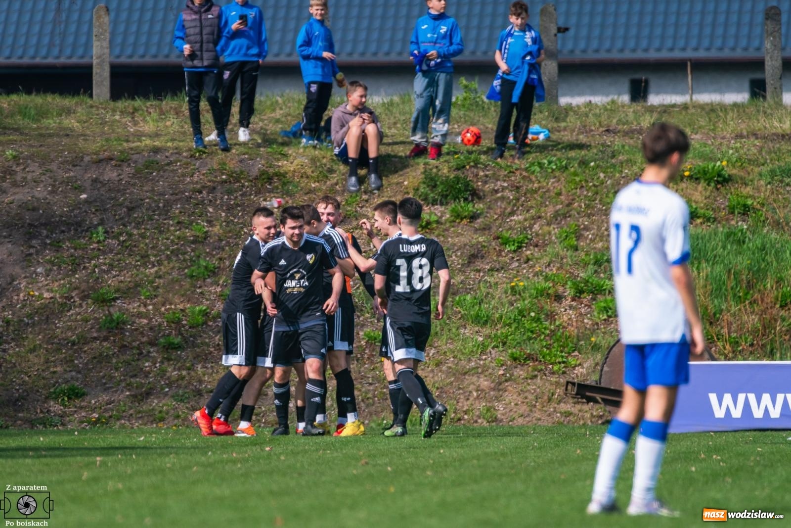 Zdjęcie w galerii na portalu naszwodzislaw.com: Silesia Lubomia nie zwalnia tempa! Emocjonujące derby z Unią Racibórz zakończone kolejnym zwycięstwem [FOTO] wiadomości z regionu