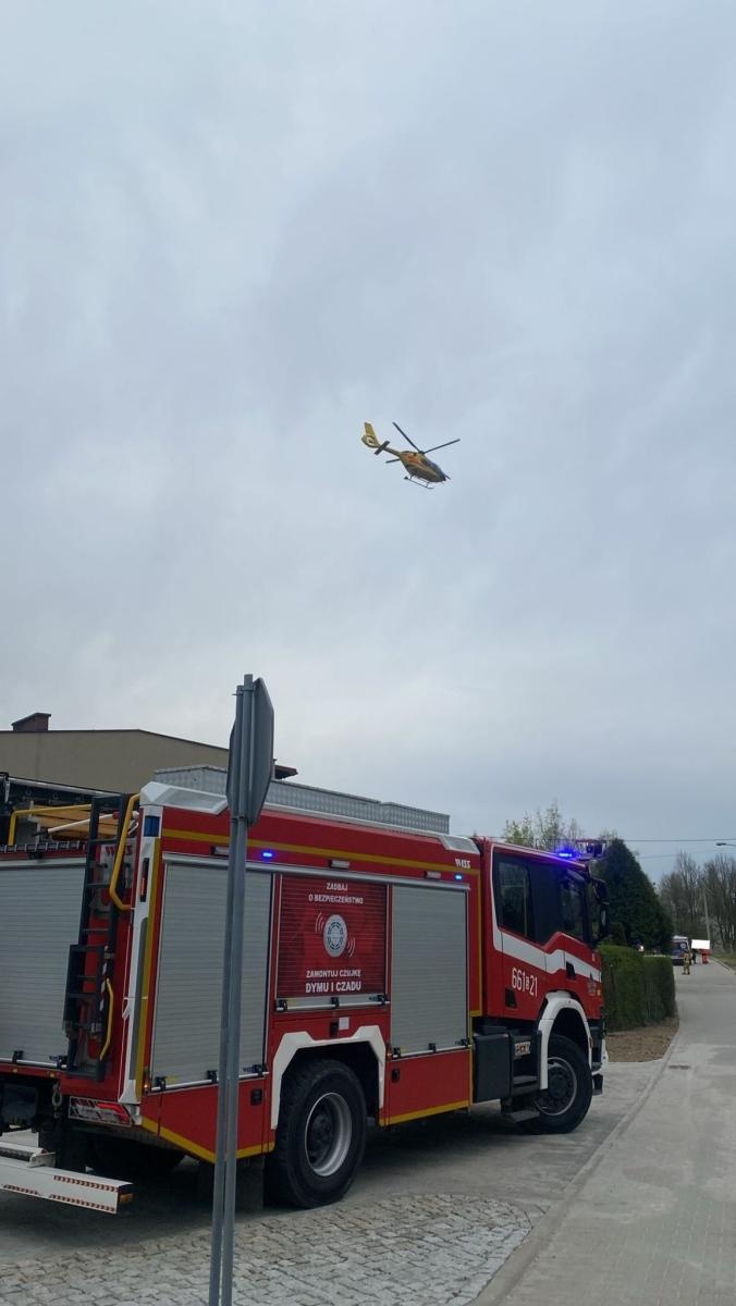 Zdjęcie w galerii na portalu naszwodzislaw.com: Potrącenie w Wodzisławiu Śląskim. Po rannego 14-latka przyleciał śmigłowiec LPR wiadomości z regionu