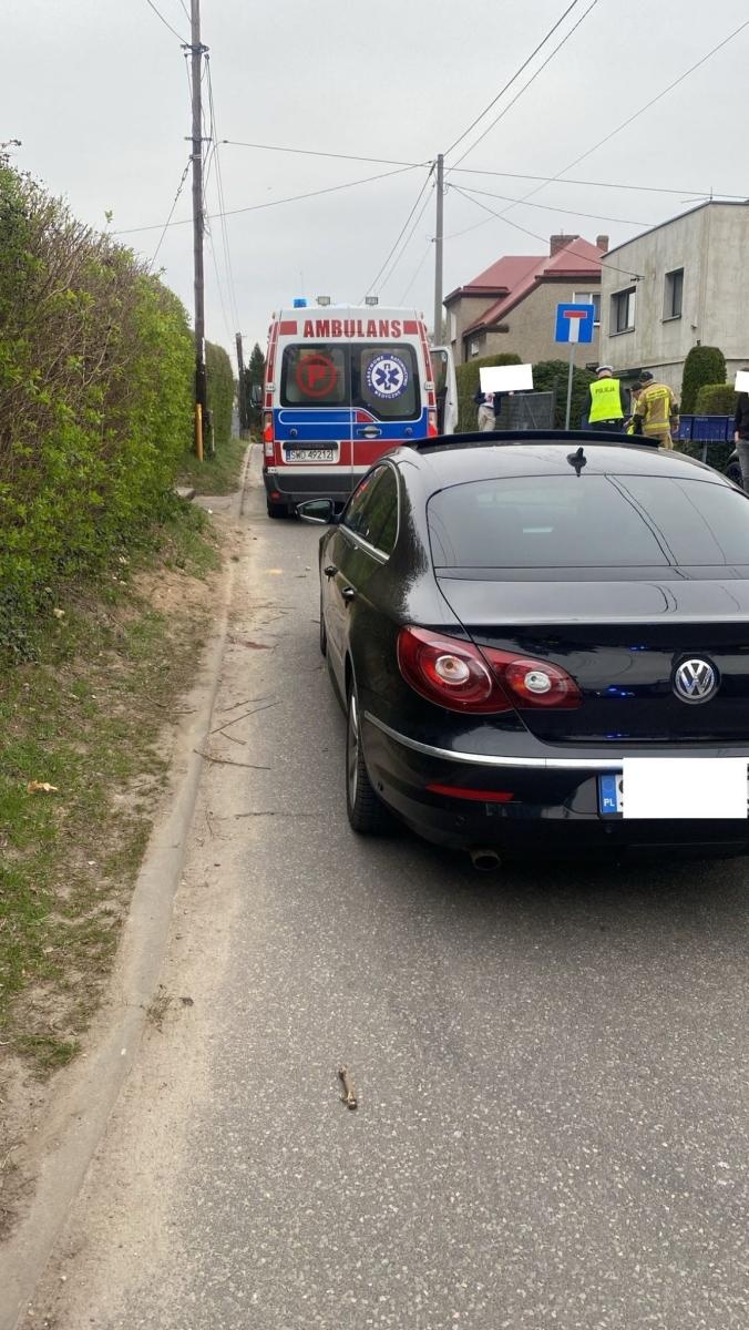 Zdjęcie w galerii na portalu naszwodzislaw.com: Potrącenie w Wodzisławiu Śląskim. Po rannego 14-latka przyleciał śmigłowiec LPR wiadomości z regionu