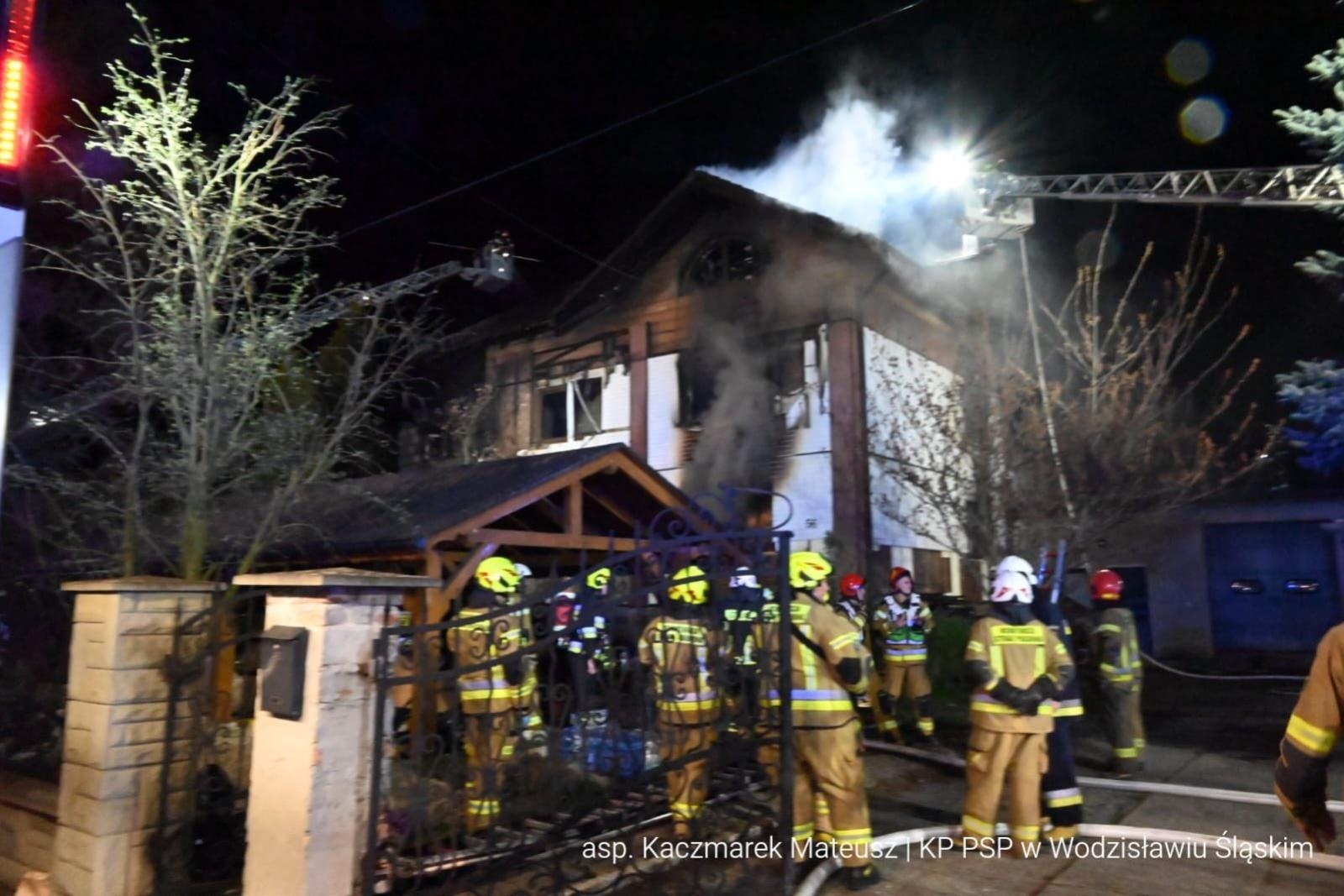 Zdjęcie w galerii na portalu naszwodzislaw.com: Tragedia w Krzyżkowicach. Pięć osób zginęło w płomieniach! [FOTO] wiadomości z regionu