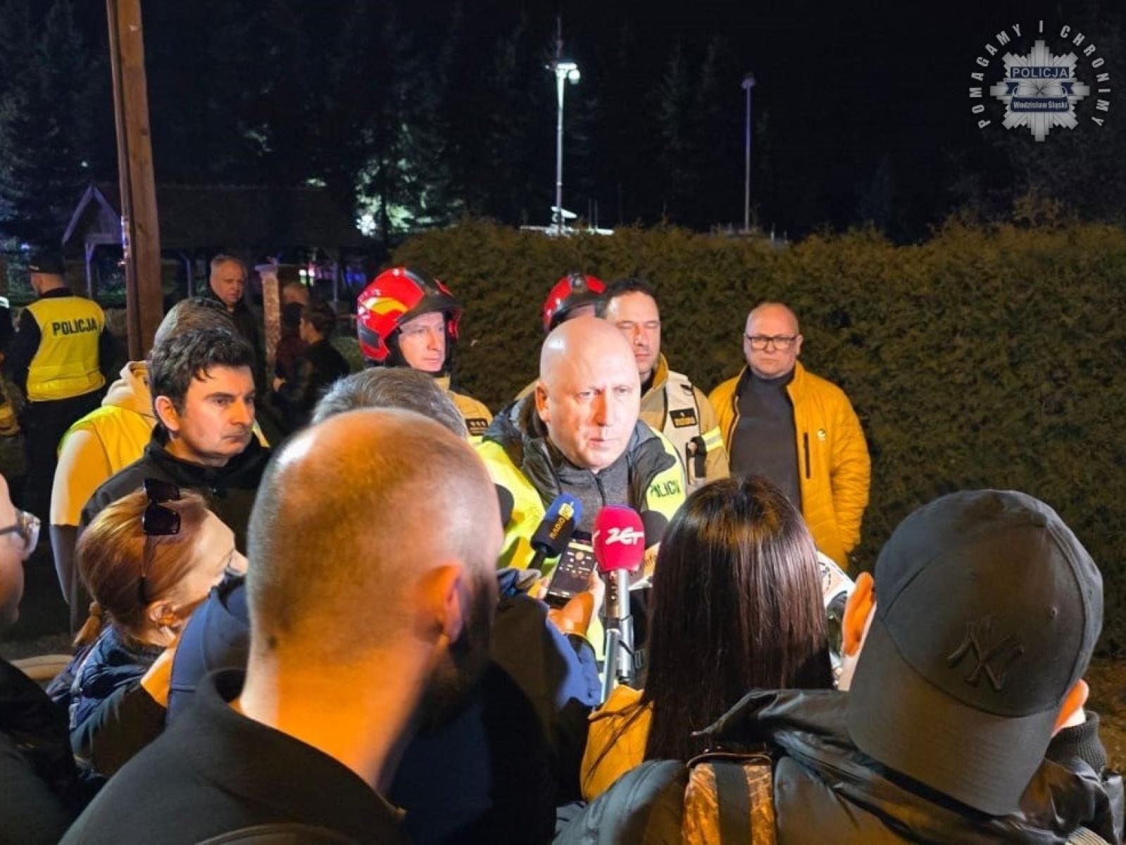 Zdjęcie w galerii na portalu naszwodzislaw.com: Policja wyjaśnia okoliczności tragicznego pożaru w Krzyżkowicach wiadomości z regionu