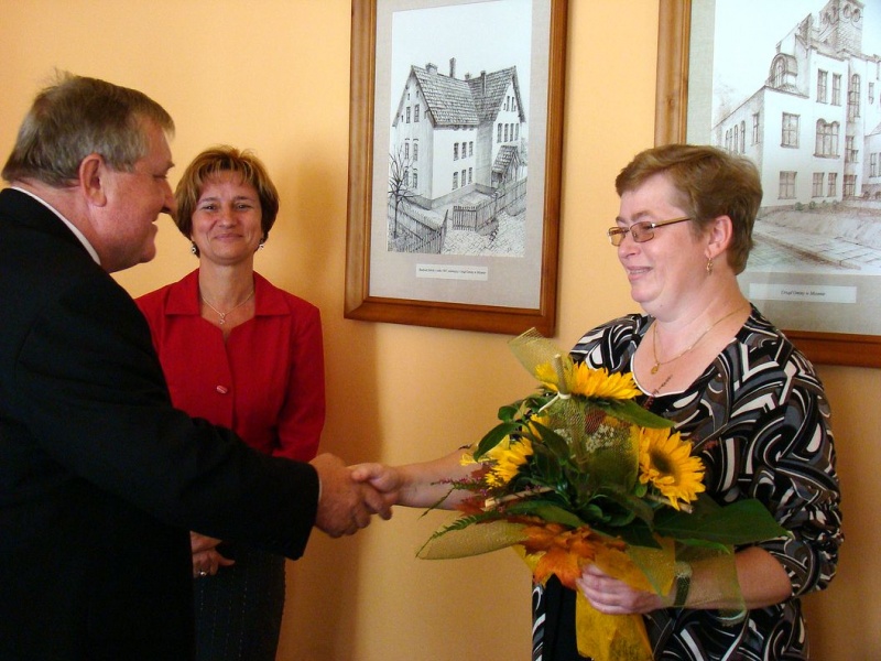 Zdjęcie w galerii na portalu naszwodzislaw.com: Mistrz zjada 5 worków ryżu i kilo kurczaka wiadomości z regionu