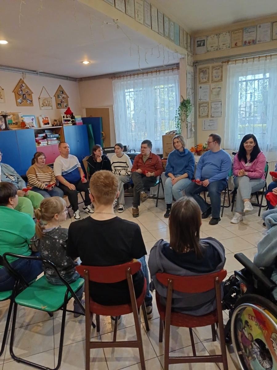 Zdjęcie w galerii na portalu naszwodzislaw.com: Wielkanoc w Sekcji Osób Niepełnosprawnych Radość Życia w Pszowie wiadomości z regionu