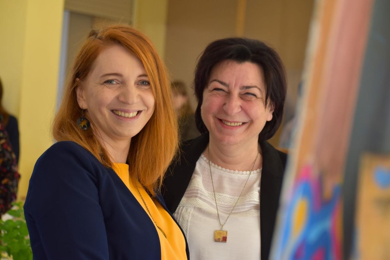 Zdjęcie w galerii na portalu naszwodzislaw.com: Nowa sala w Zespole Szkół Ponadpodstawowych w Wodzisławiu Śląskim hołdem dla Tischnera i Boznańskiej wiadomości z regionu