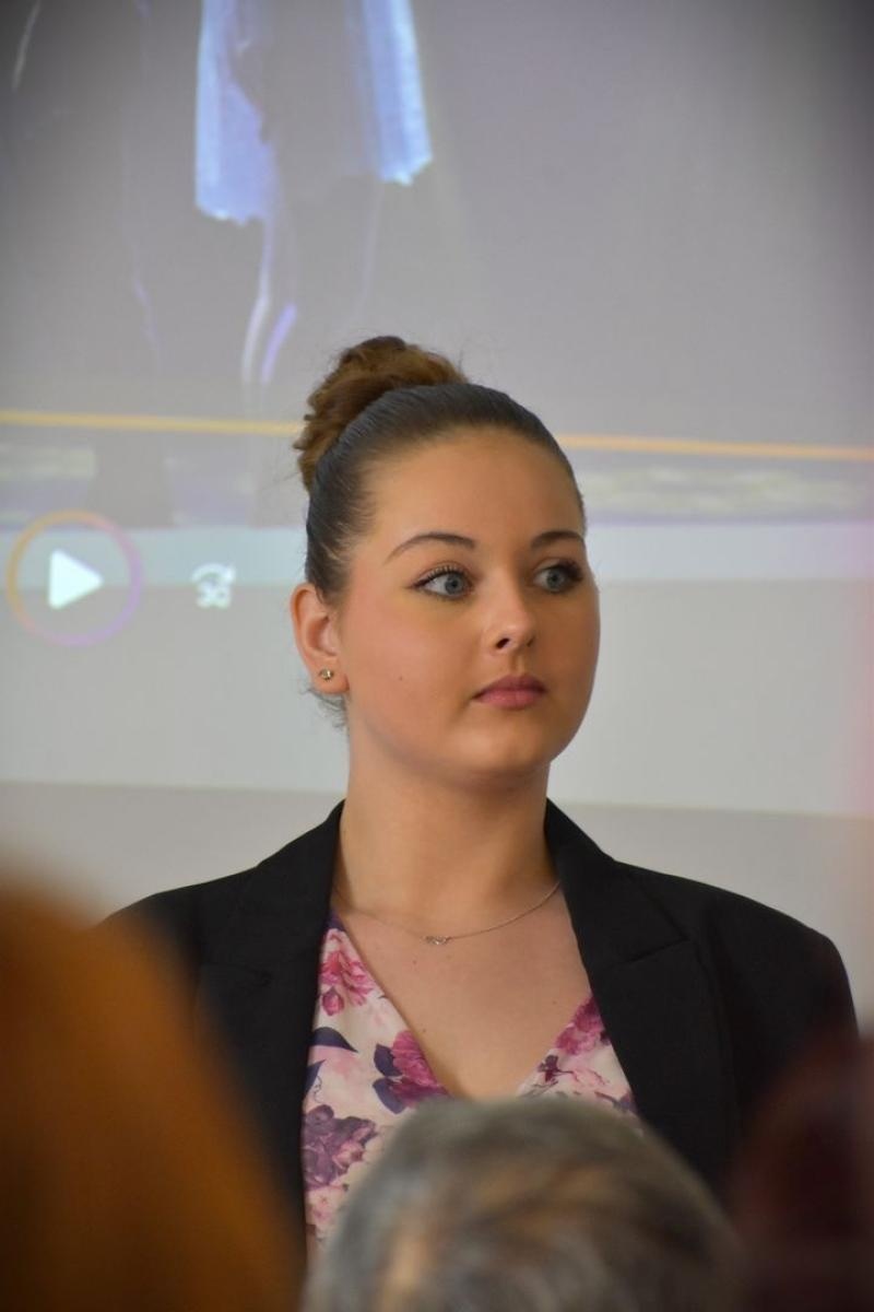 Zdjęcie w galerii na portalu naszwodzislaw.com: Nowa sala w Zespole Szkół Ponadpodstawowych w Wodzisławiu Śląskim hołdem dla Tischnera i Boznańskiej wiadomości z regionu