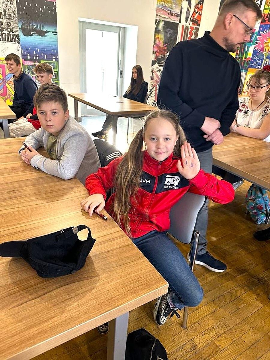 Zdjęcie w galerii na portalu naszwodzislaw.com: Uczennice z Gołkowic, Łazisk i Skrbeńska laureatkami Turnieju Wiedzy Pożarniczej wiadomości z regionu