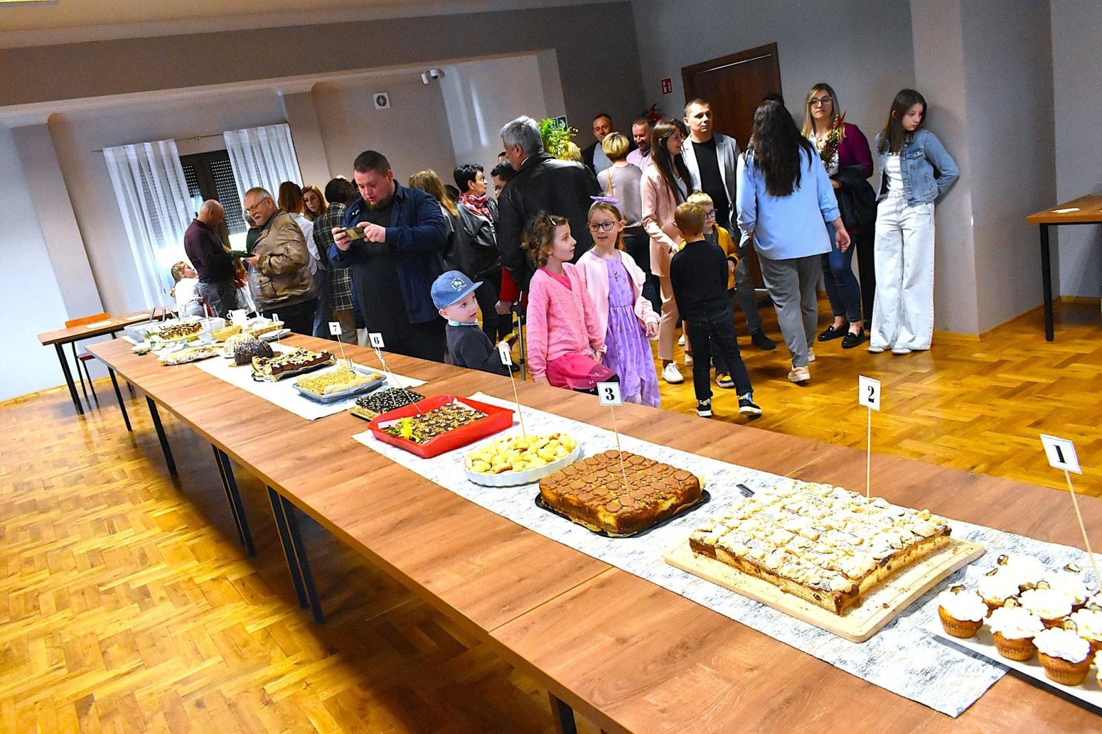 Zdjęcie w galerii na portalu naszwodzislaw.com: Palmy, maszkety, pisanki i złoty jubileusz chóru Melodia. Niedziela Palmowa w Skrbeńsku za nami wiadomości z regionu