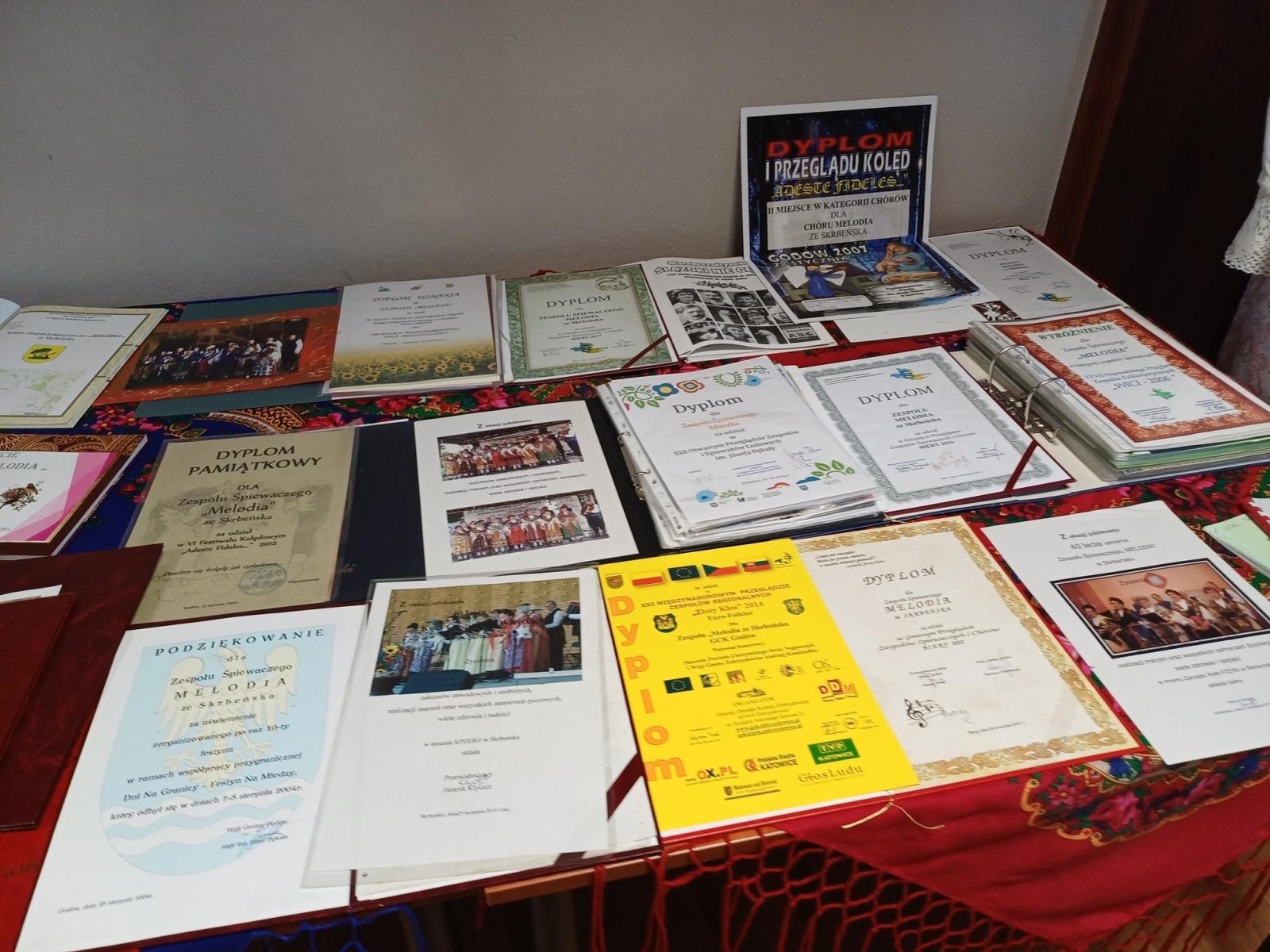 Zdjęcie w galerii na portalu naszwodzislaw.com: Palmy, maszkety, pisanki i złoty jubileusz chóru Melodia. Niedziela Palmowa w Skrbeńsku za nami wiadomości z regionu