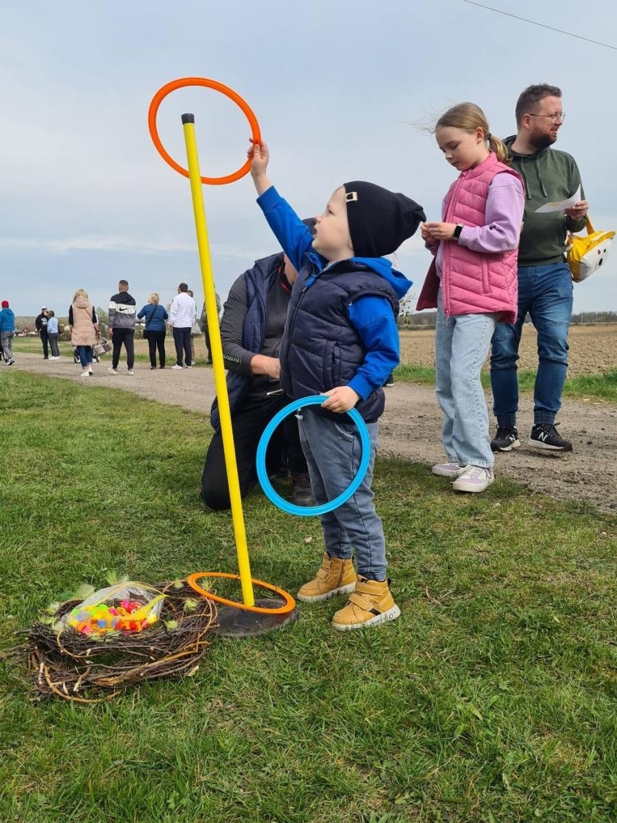 Zdjęcie w galerii na portalu naszwodzislaw.com: W Bełsznicy szukali wielkanocnego zająca [FOTO] wiadomości z regionu