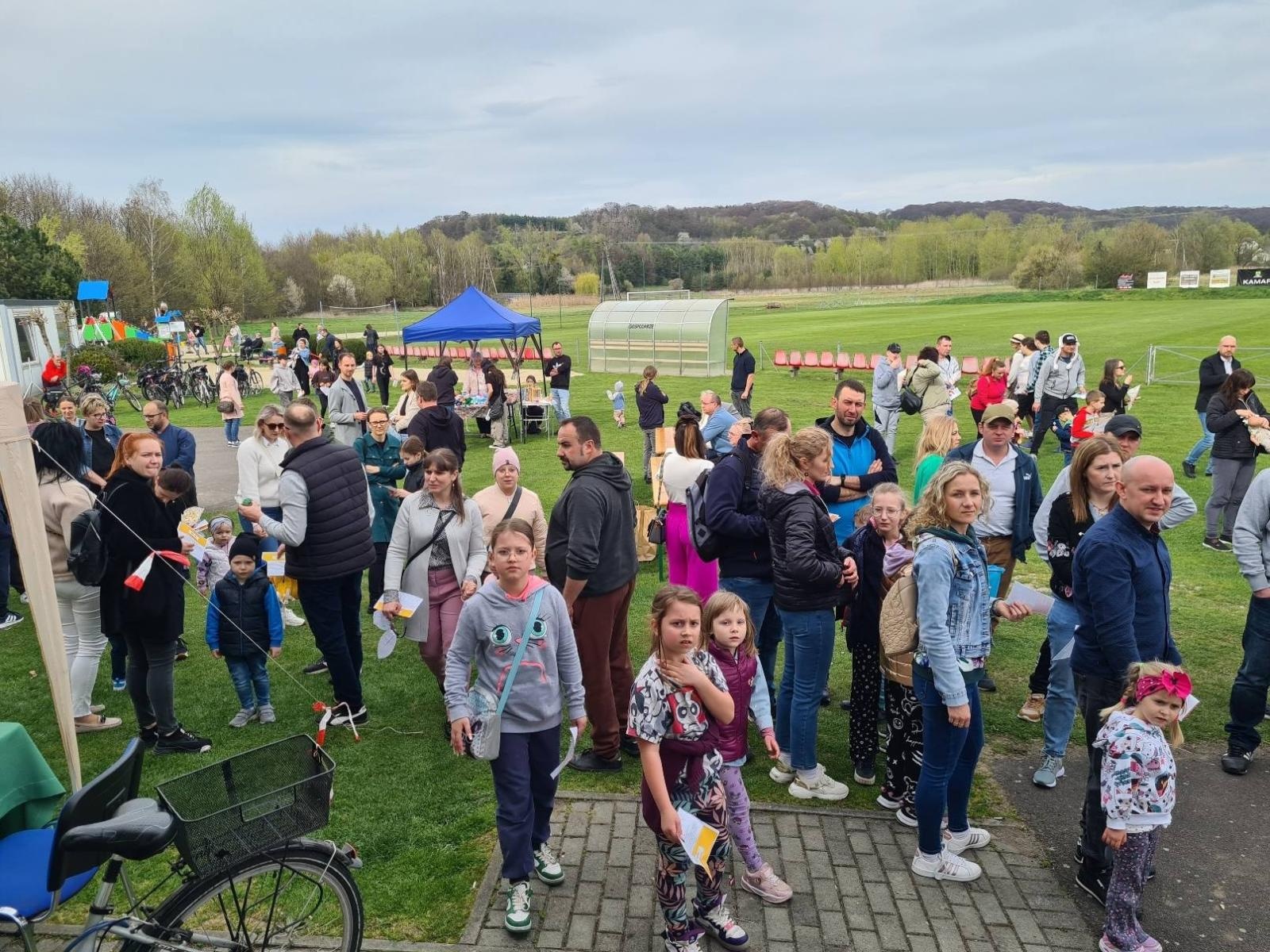 Zdjęcie w galerii na portalu naszwodzislaw.com: W Bełsznicy szukali wielkanocnego zająca [FOTO] wiadomości z regionu