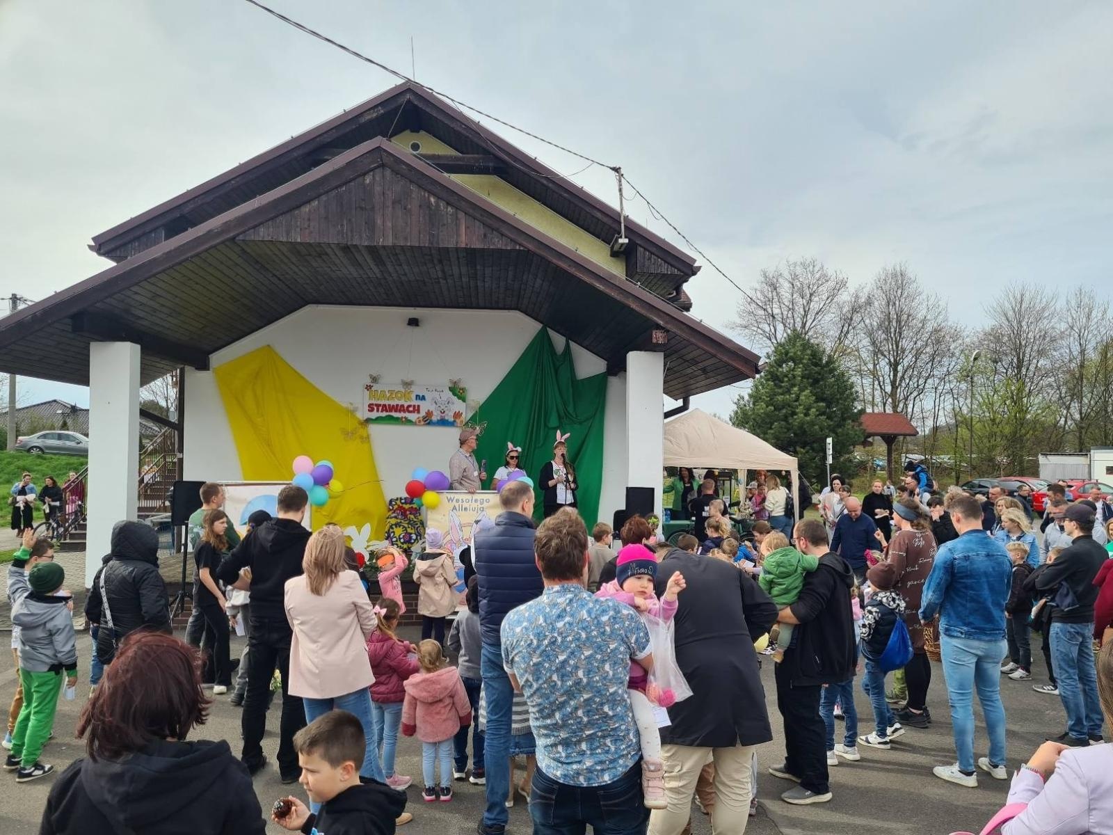 Zdjęcie w galerii na portalu naszwodzislaw.com: W Bełsznicy szukali wielkanocnego zająca [FOTO] wiadomości z regionu