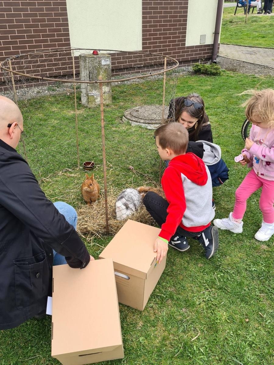 Zdjęcie w galerii na portalu naszwodzislaw.com: W Bełsznicy szukali wielkanocnego zająca [FOTO] wiadomości z regionu