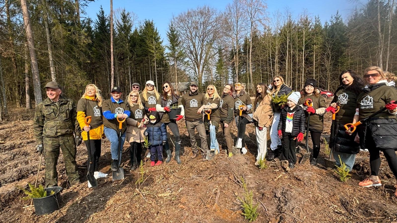 Zdjęcie w galerii na portalu naszwodzislaw.com: Lasy na nowe 100-lecie – leśnicy sadzą pół miliarda drzew rocznie wiadomości z regionu