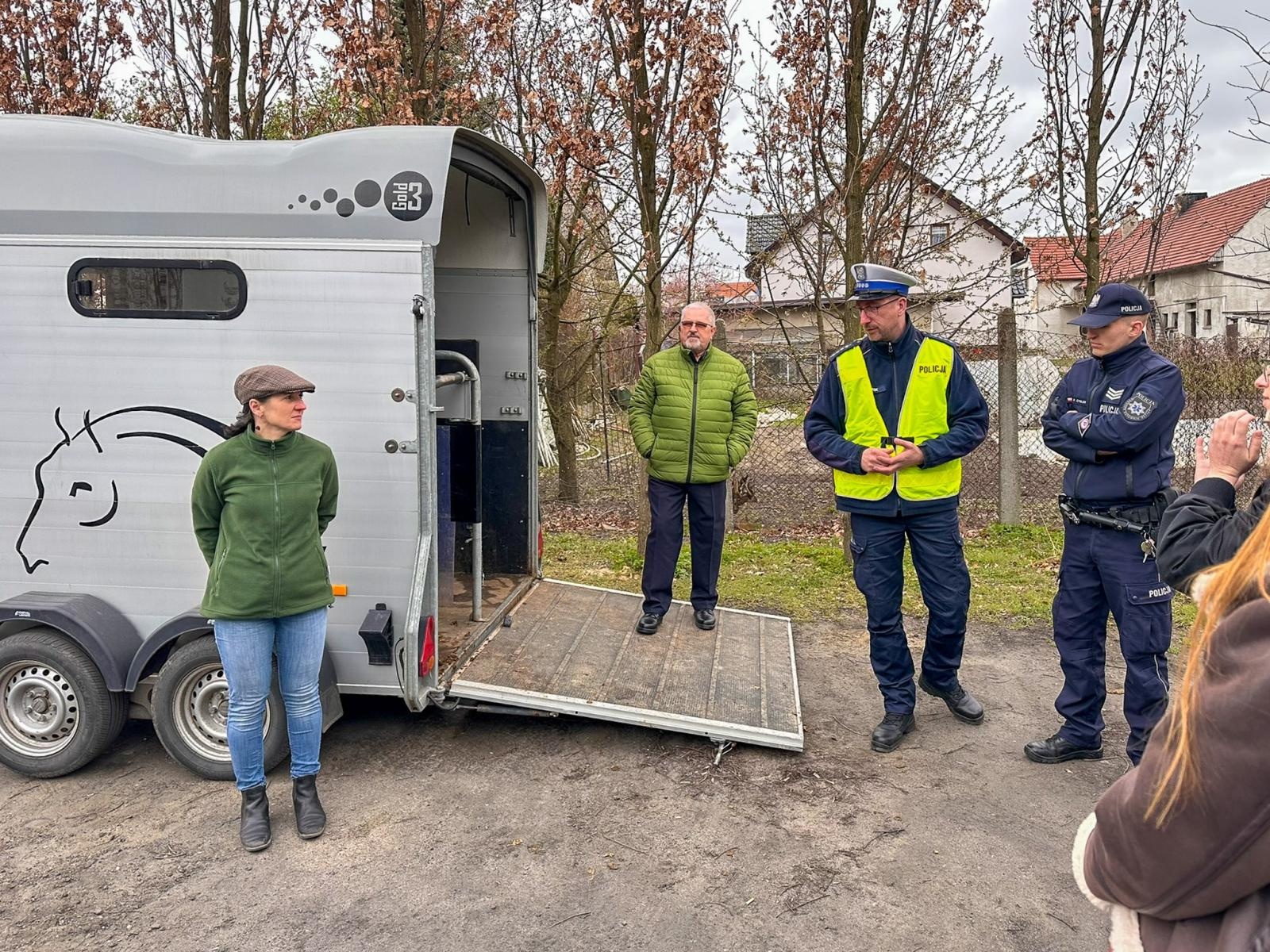 Zdjęcie w galerii na portalu naszwodzislaw.com: Seminarium o obecności koni w przestrzeni publicznej: bezpieczeństwo, służby mundurowe i jeździectwo wiadomości z regionu
