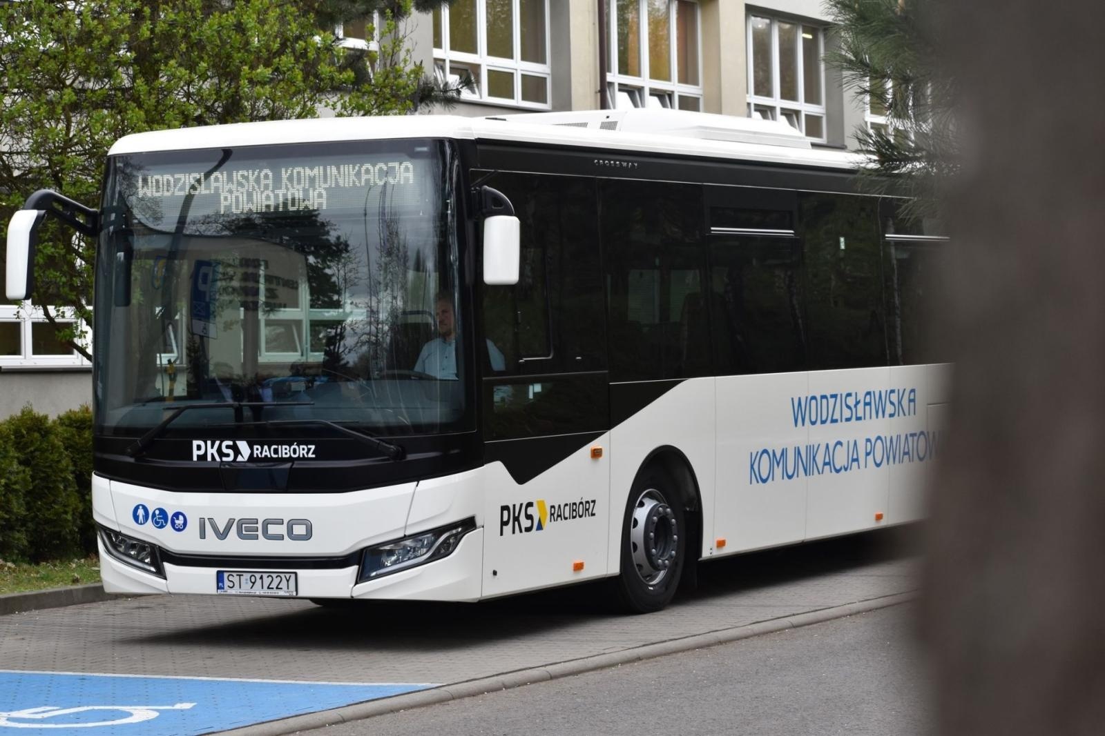 Zdjęcie w galerii na portalu naszwodzislaw.com: Wodzisławska Komunikacja Powiatowa ma nowy autobus wiadomości z regionu