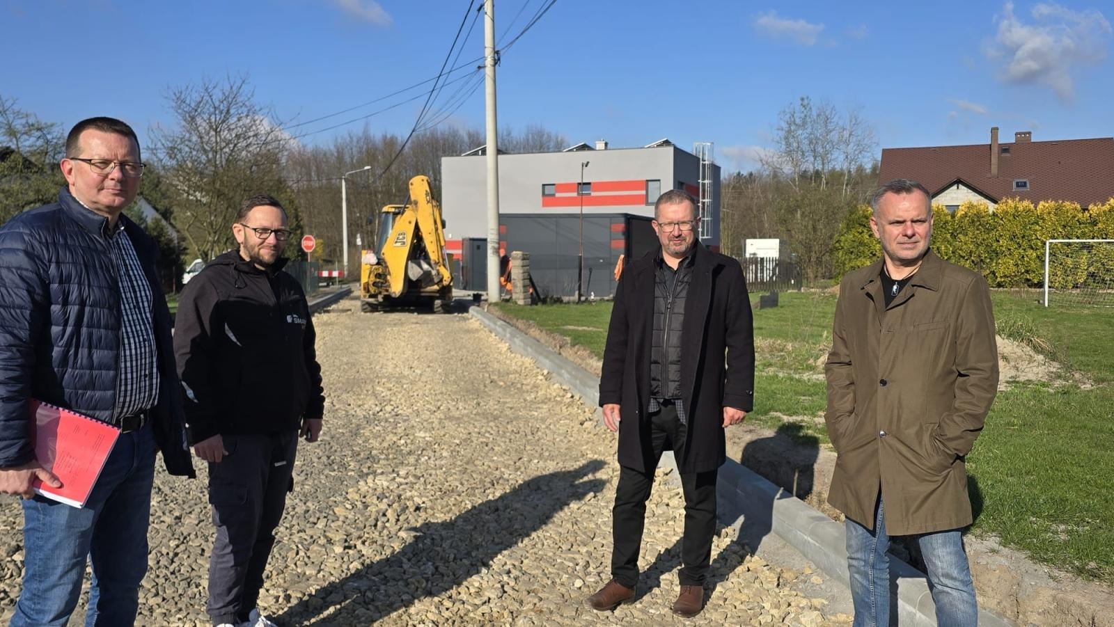 Zdjęcie w galerii na portalu naszwodzislaw.com: Trwa gruntowna przebudowa ul. Mszańskiej w Skrzyszowie wiadomości z regionu