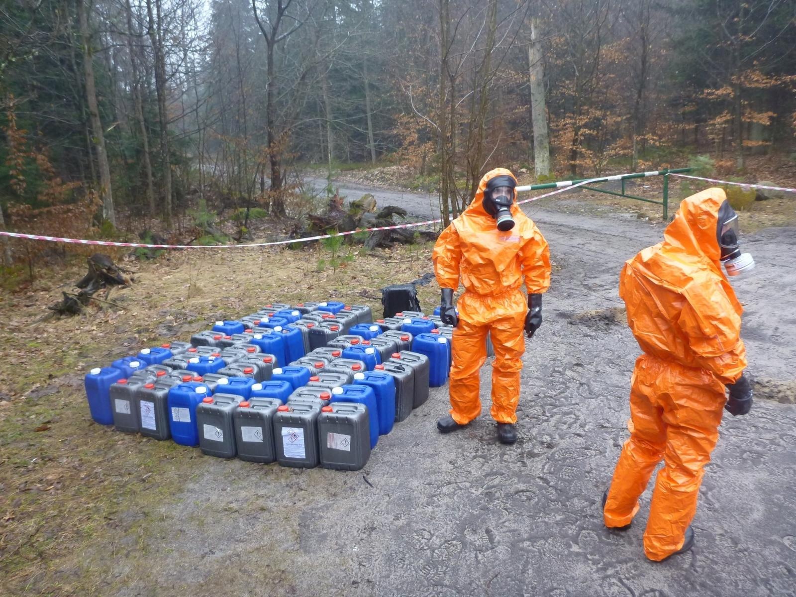 Zdjęcie w galerii na portalu naszwodzislaw.com: Śmieci w lasach - niekończąca się opowieść wiadomości z regionu