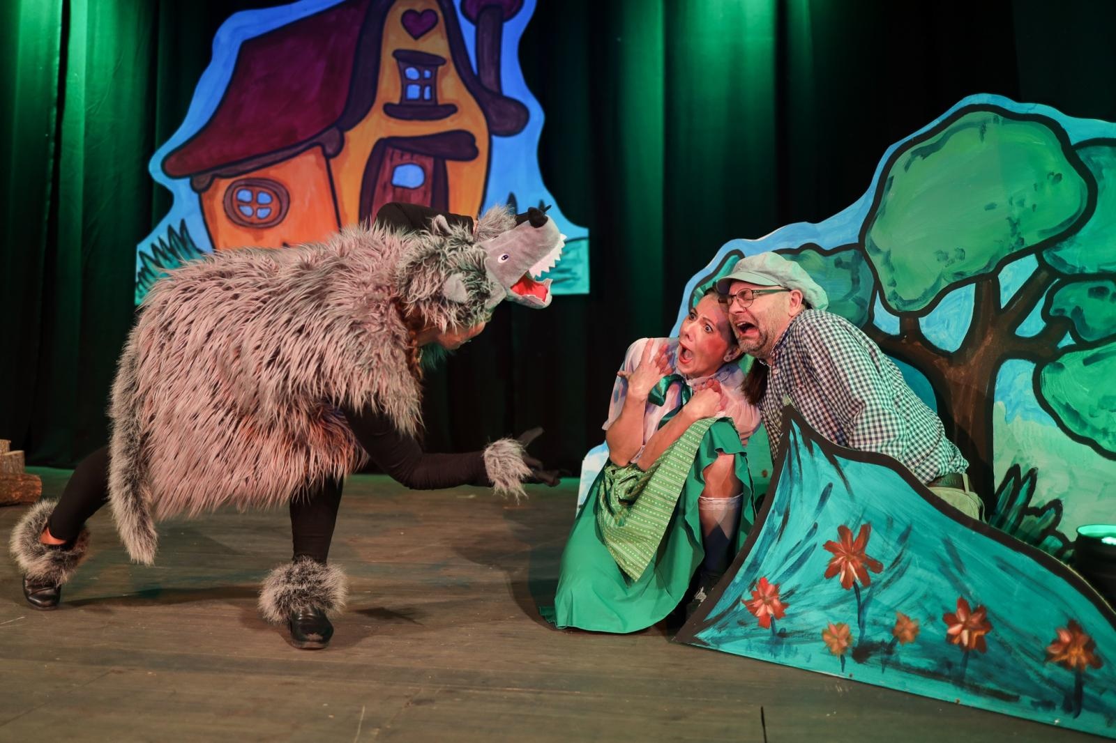 Zdjęcie w galerii na portalu naszwodzislaw.com: Dzień Dziecka z Jasiem i Małgosią w WCK wiadomości z regionu