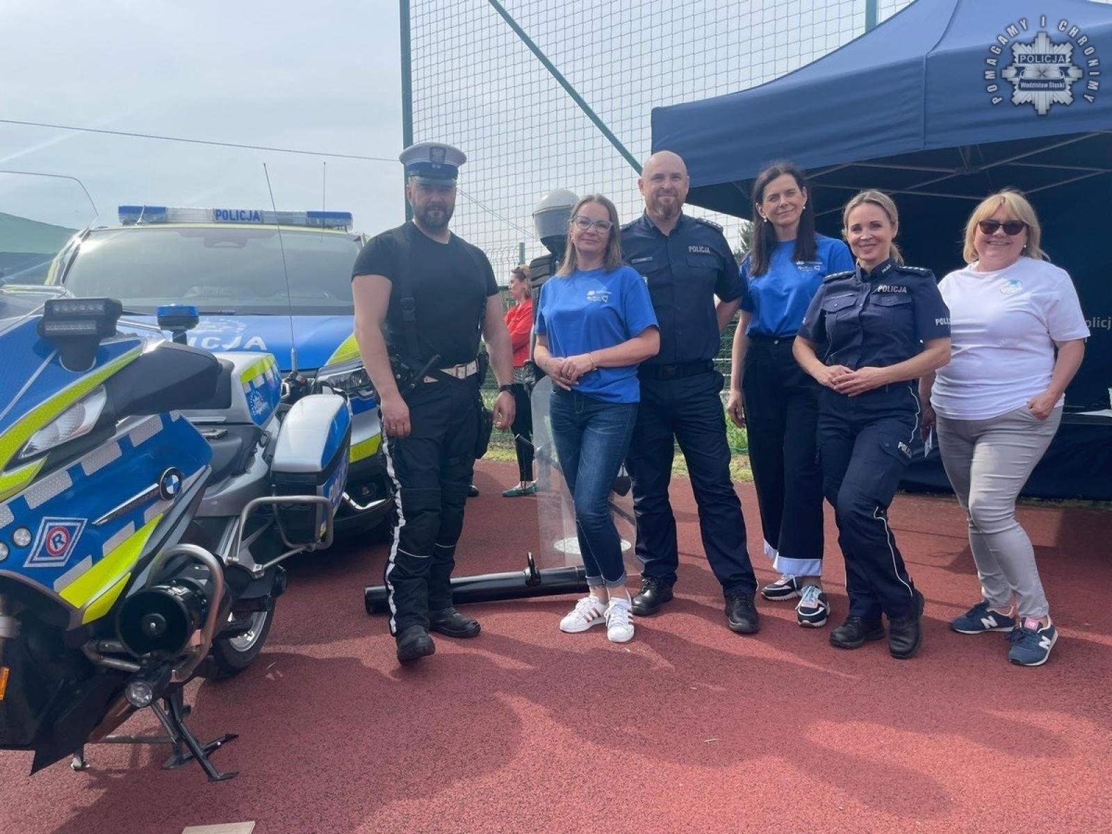 Zdjęcie w galerii na portalu naszwodzislaw.com: Targi edukacyjne z udziałem wodzisławskich policjantów wiadomości z regionu