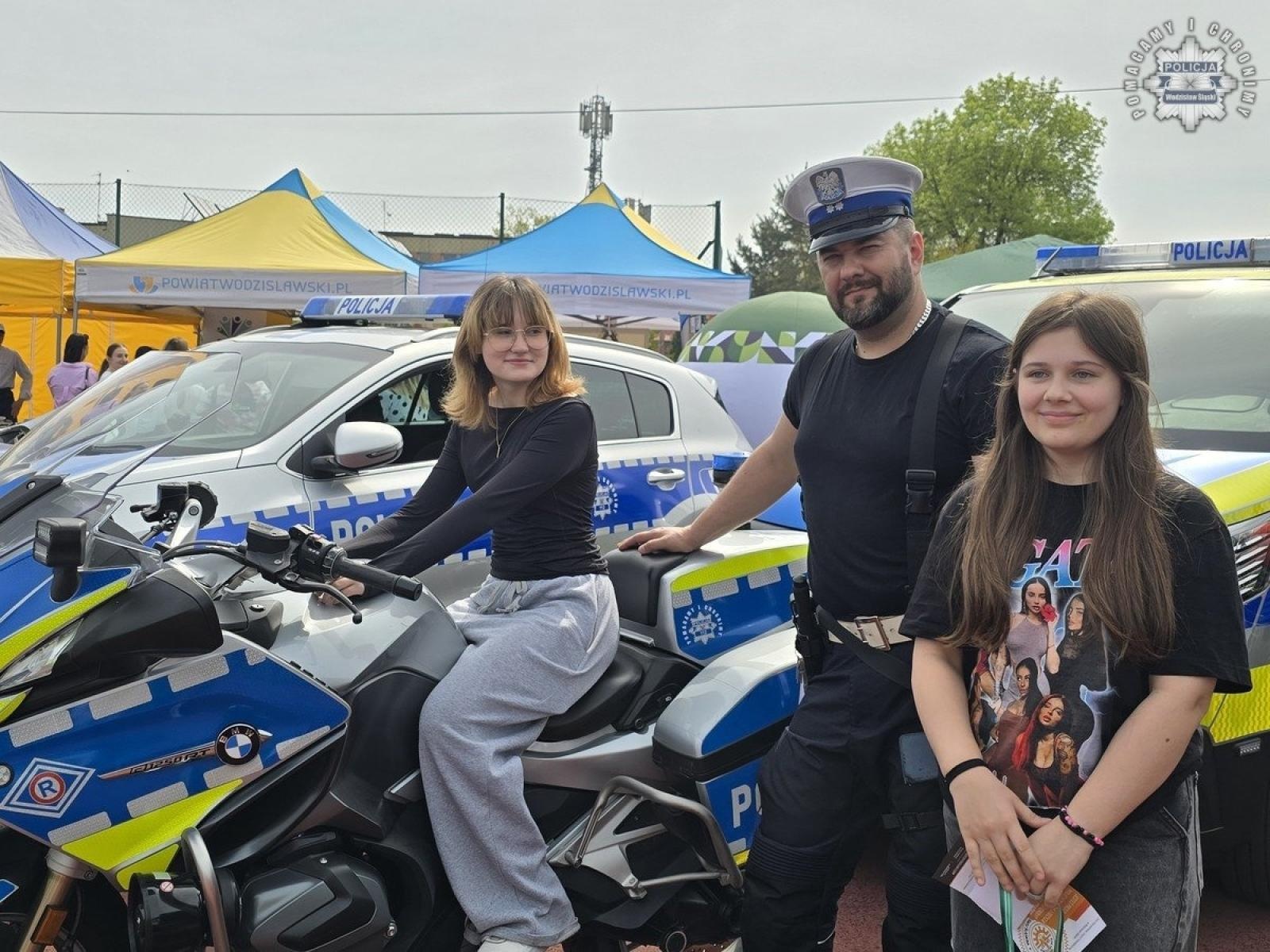 Zdjęcie w galerii na portalu naszwodzislaw.com: Targi edukacyjne z udziałem wodzisławskich policjantów wiadomości z regionu