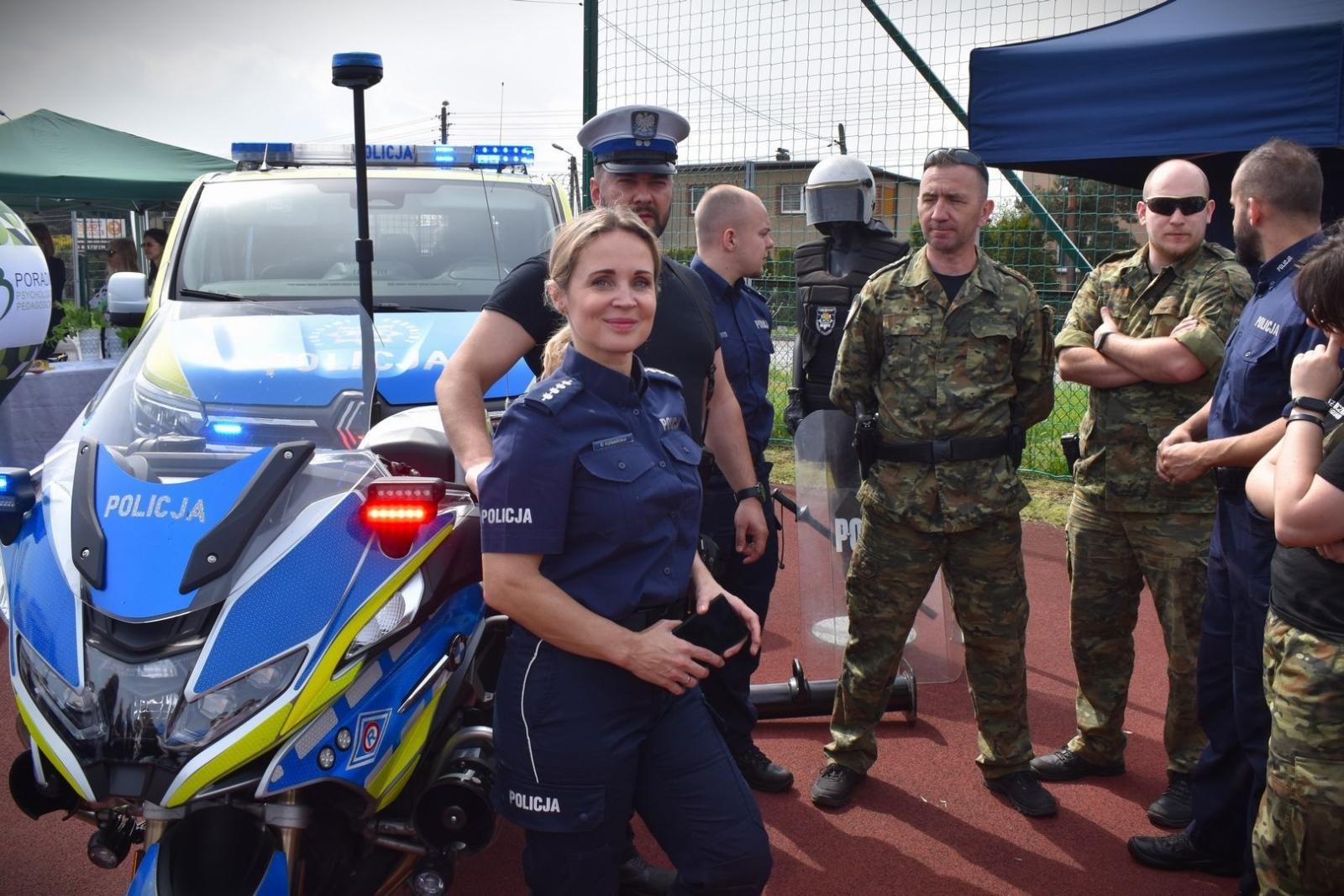 Zdjęcie w galerii na portalu naszwodzislaw.com: Powiatowe Targi Edukacyjne. Szkoły zaprezentowały swoją ofertę [FOTO i WIDEO] wiadomości z regionu