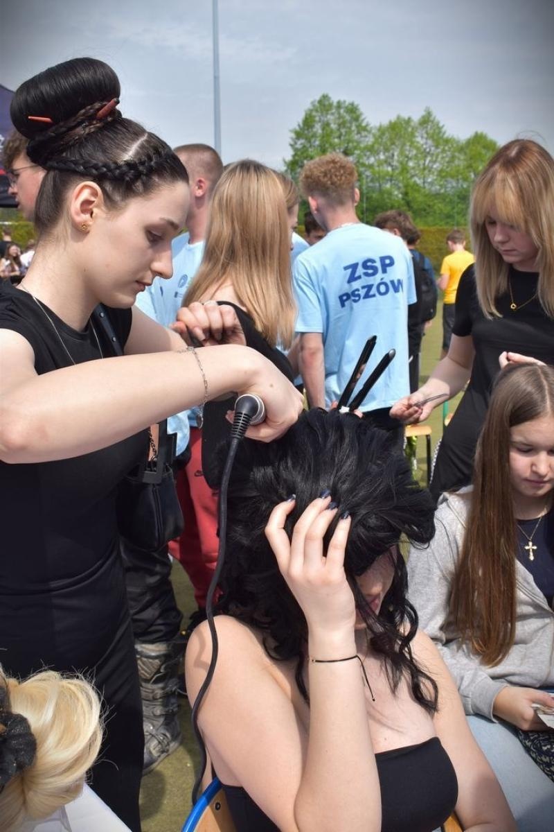 Zdjęcie w galerii na portalu naszwodzislaw.com: Powiatowe Targi Edukacyjne. Szkoły zaprezentowały swoją ofertę [FOTO i WIDEO] wiadomości z regionu