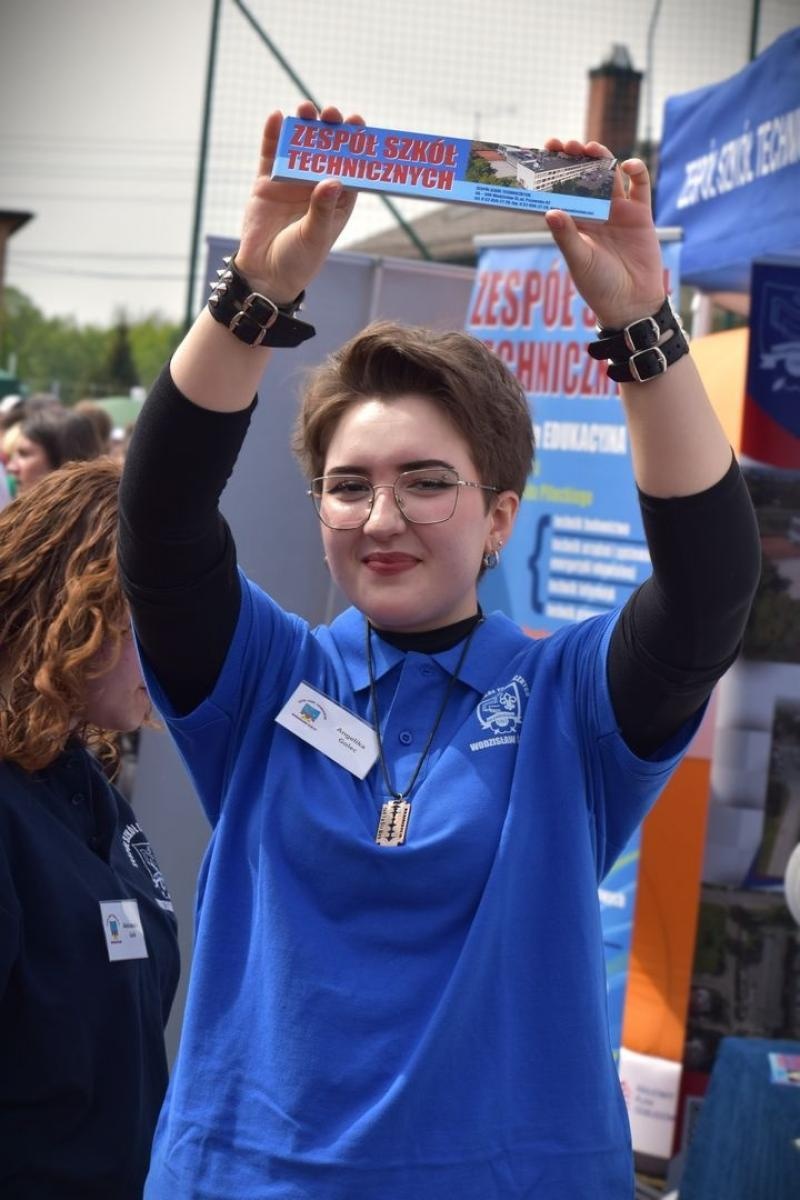 Zdjęcie w galerii na portalu naszwodzislaw.com: Powiatowe Targi Edukacyjne. Szkoły zaprezentowały swoją ofertę [FOTO i WIDEO] wiadomości z regionu