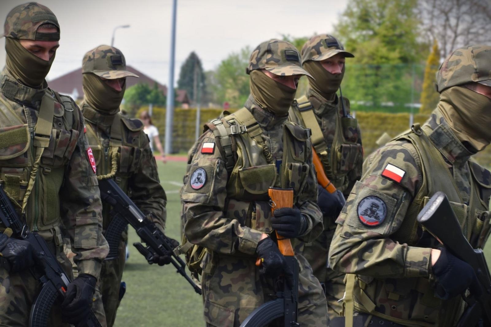 Zdjęcie w galerii na portalu naszwodzislaw.com: Powiatowe Targi Edukacyjne. Szkoły zaprezentowały swoją ofertę [FOTO i WIDEO] wiadomości z regionu