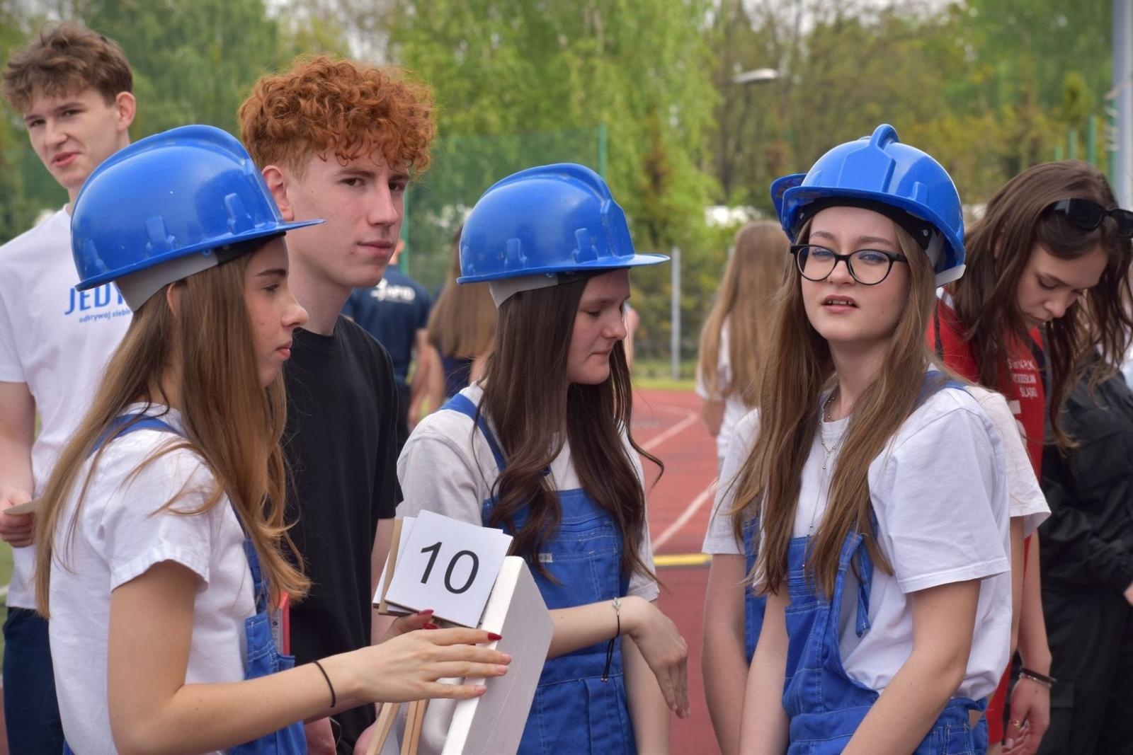 Zdjęcie w galerii na portalu naszwodzislaw.com: Powiatowe Targi Edukacyjne. Szkoły zaprezentowały swoją ofertę [FOTO i WIDEO] wiadomości z regionu