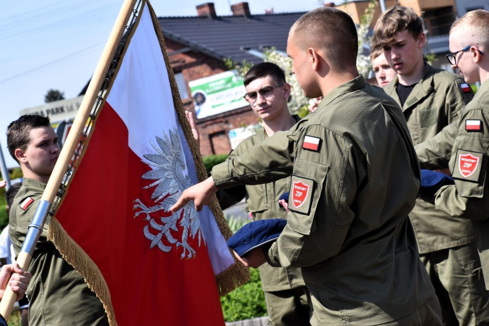 Zdjęcie w galerii na portalu naszwodzislaw.com: Kadeci z Rydułtów złożyli ślubowanie wiadomości z regionu